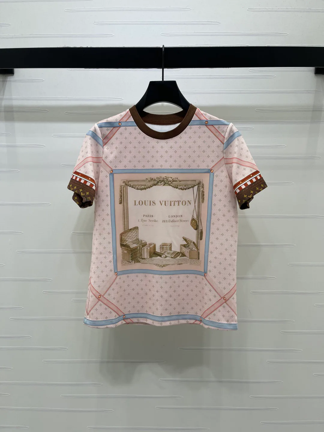 Костюмы Женские Louis Vuitton 11679318