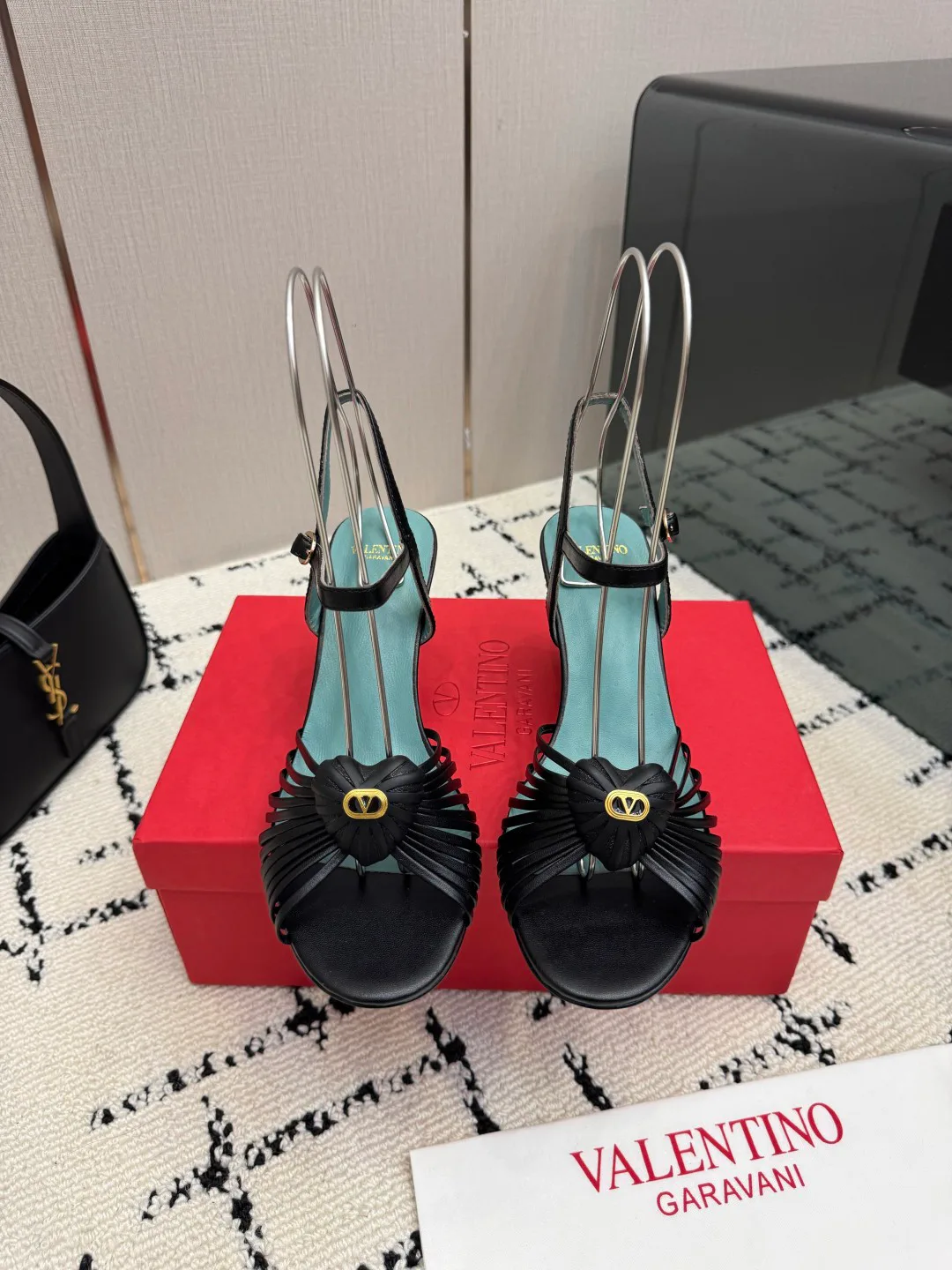 Босоножки Женские Valentino 18049003
