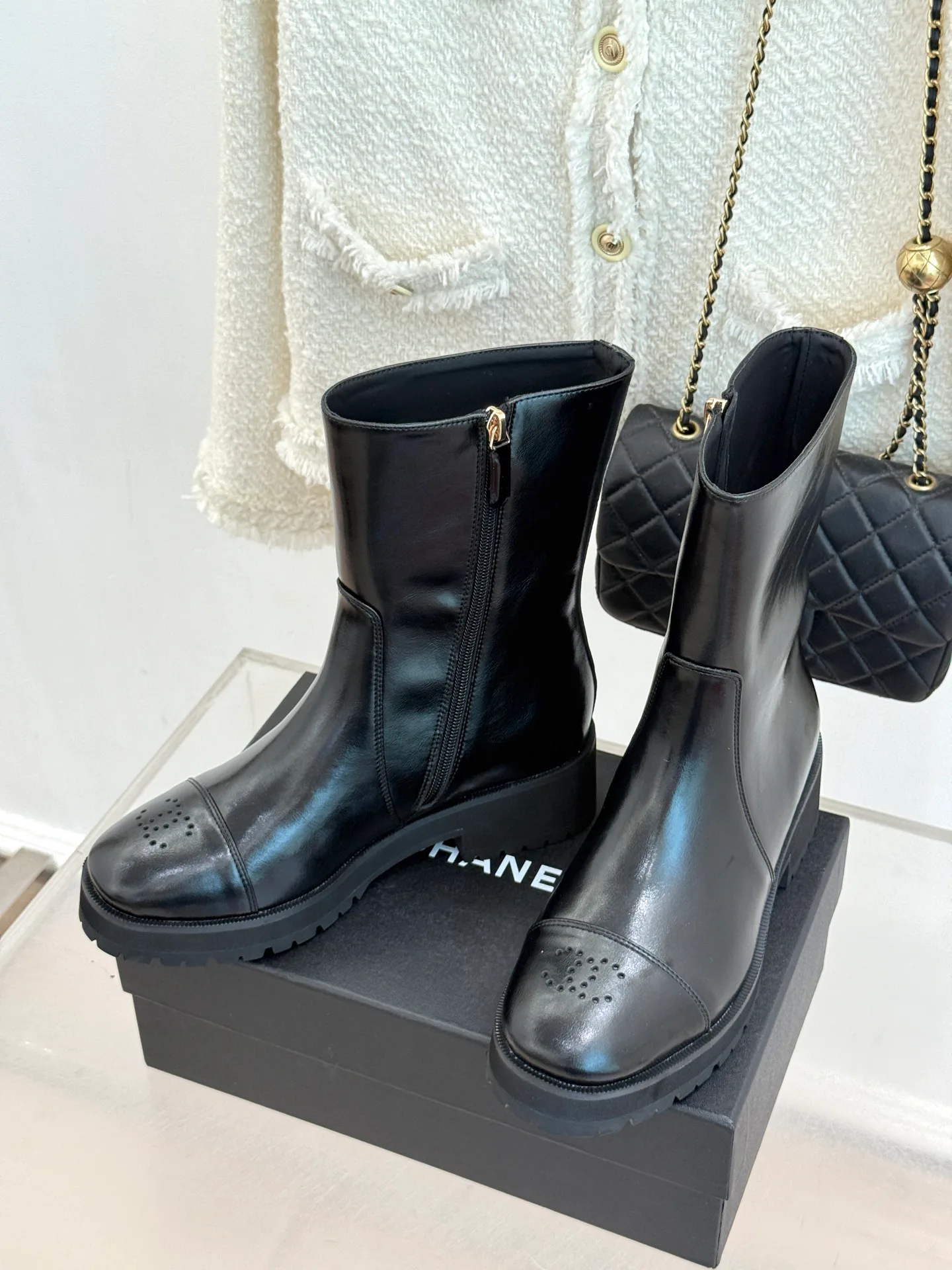 Сапоги Женские Chanel 18004024
