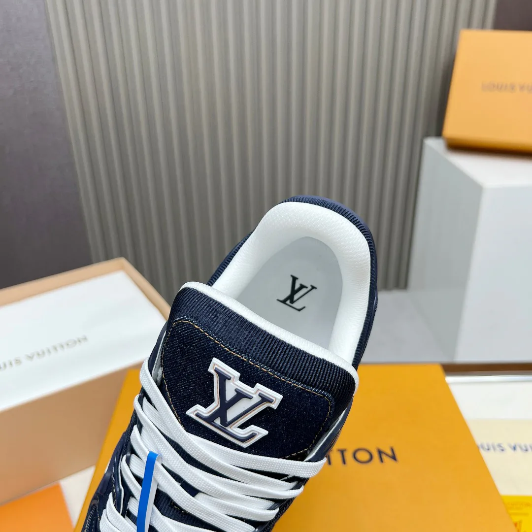 Кроссовки Женские Louis Vuitton 11707397