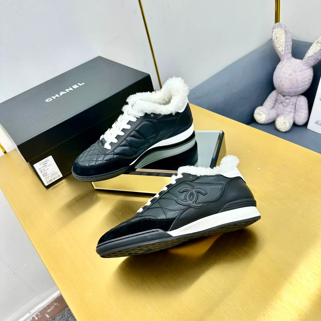 Кроссовки Женские Chanel 17949091