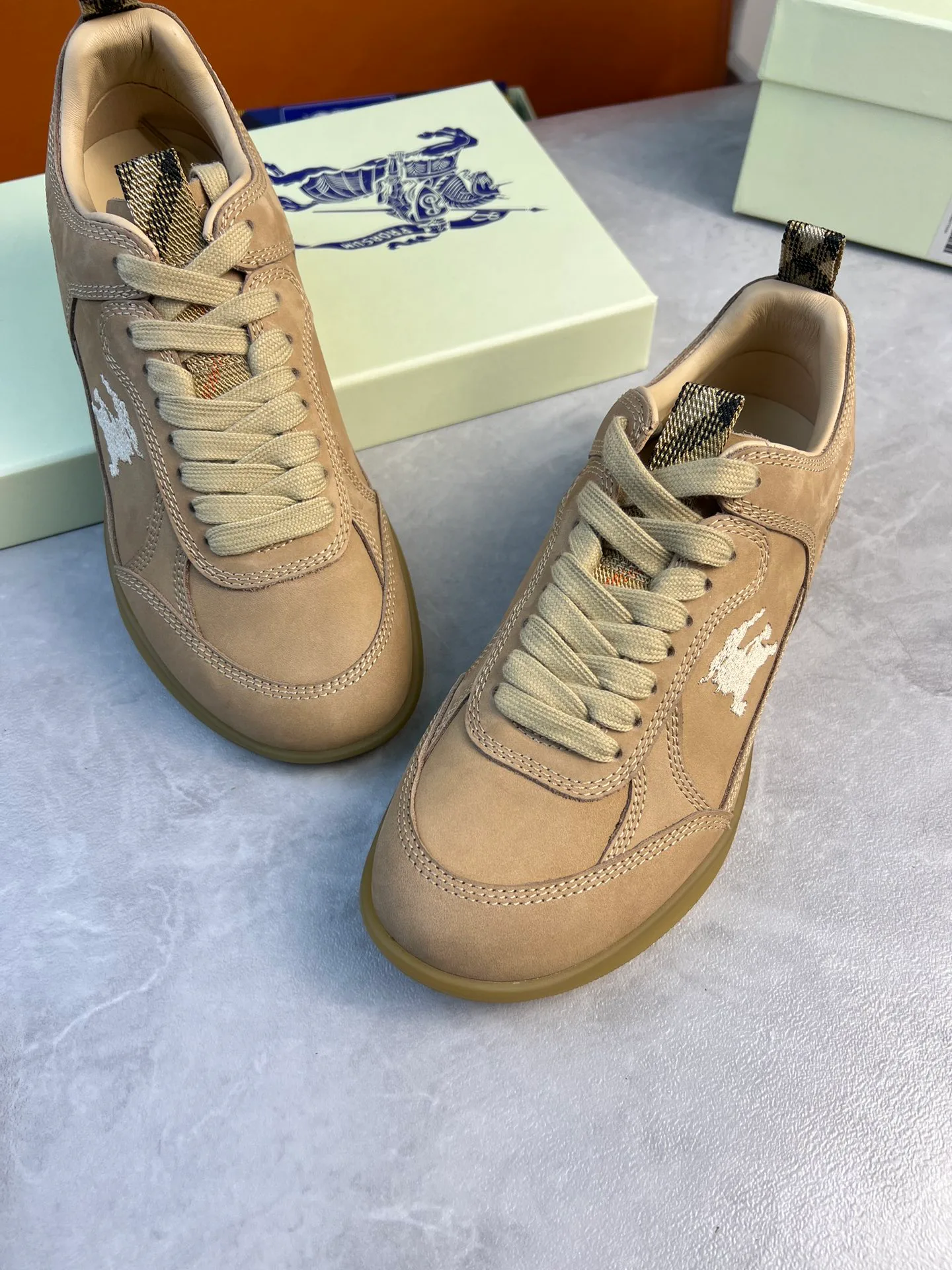 Кроссовки Мужские Burberry 17420305