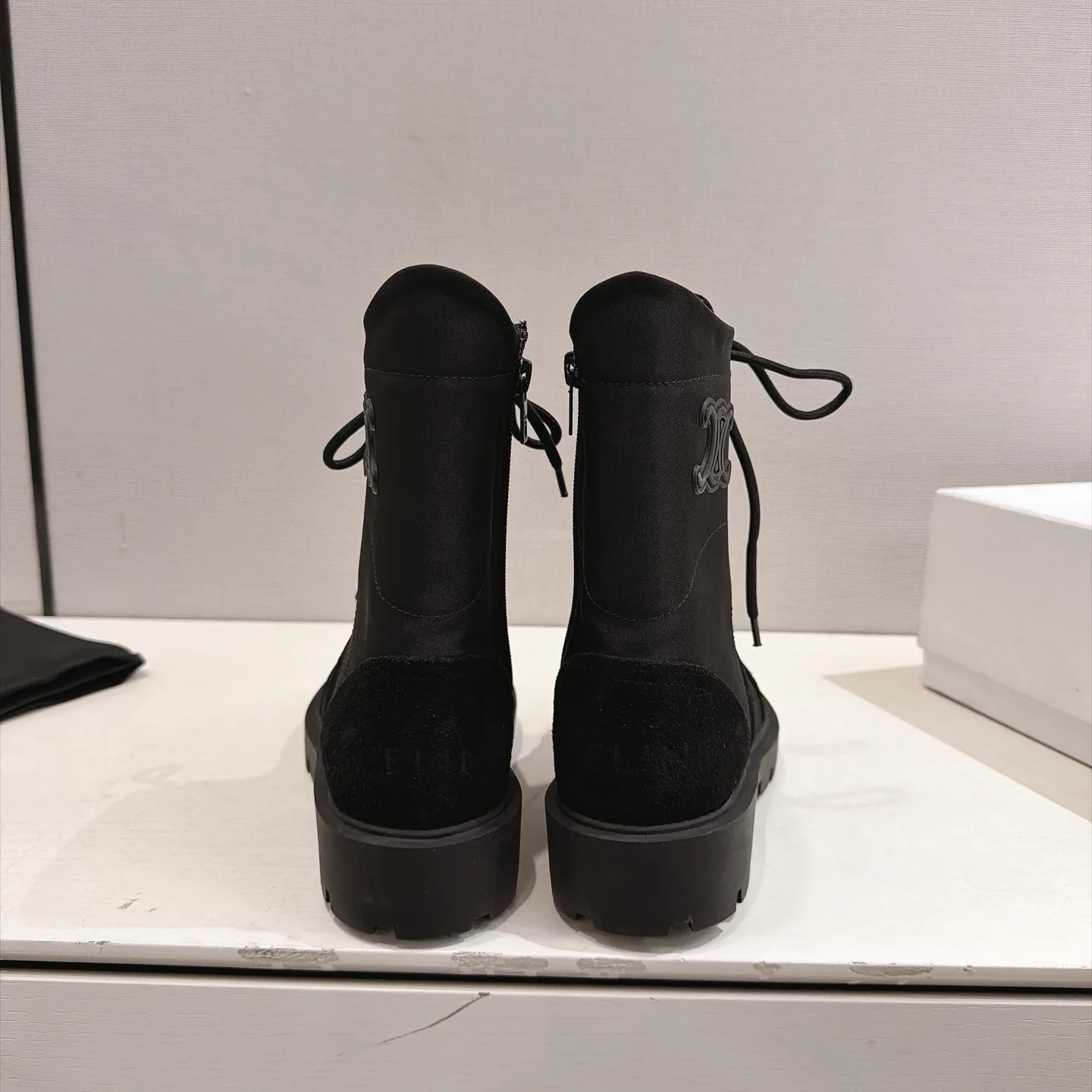 Ботинки Женские Celine 18354609