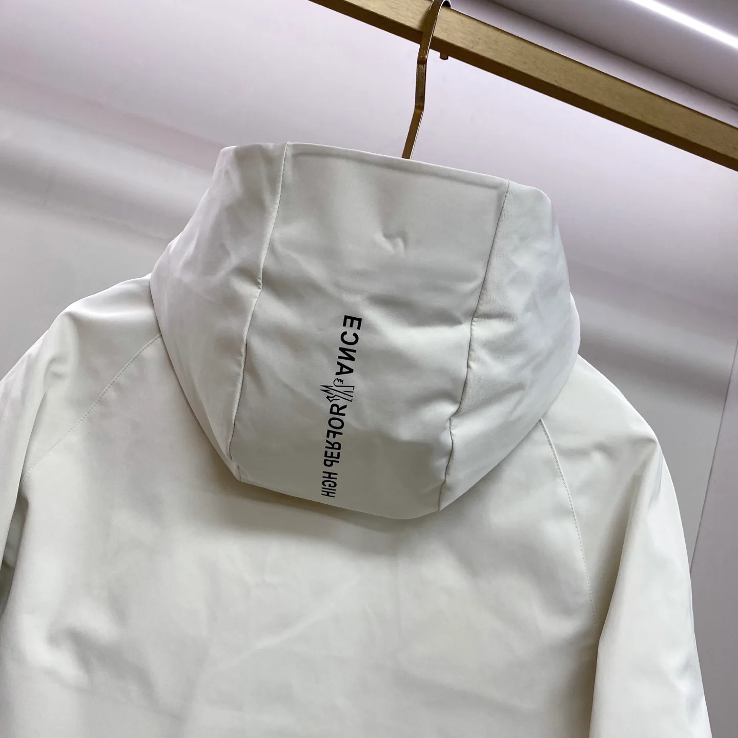 Куртки И Пуховики Женские Moncler 18236882