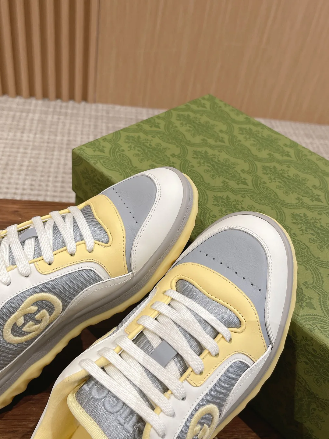 Кроссовки Женские Gucci 86977