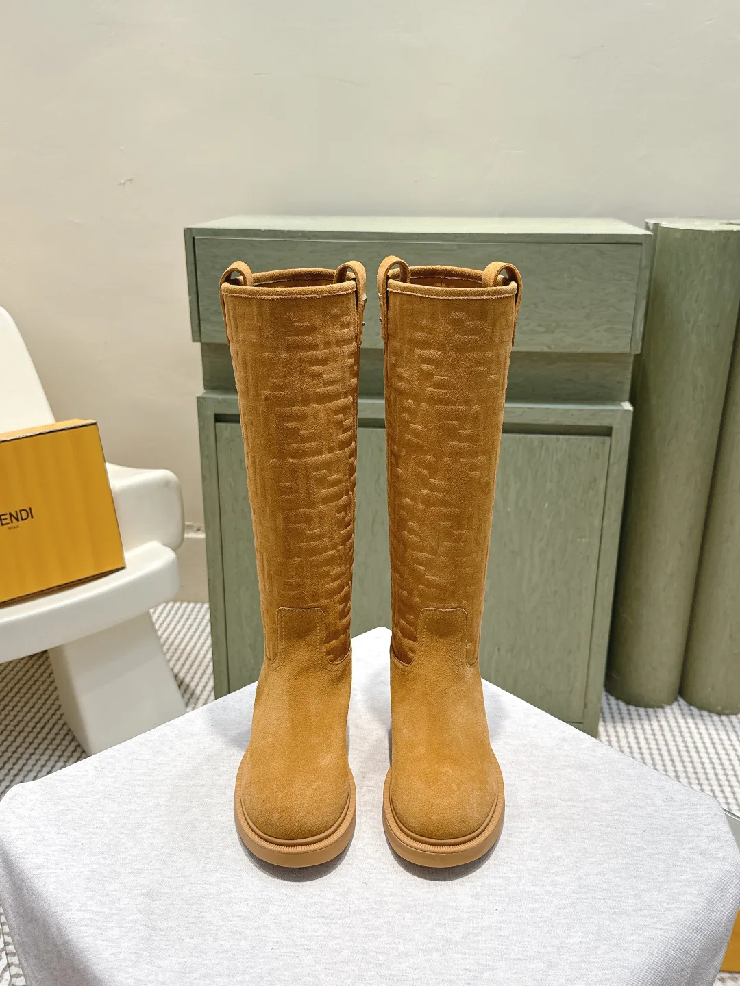 Сапоги Женские Fendi 18153040