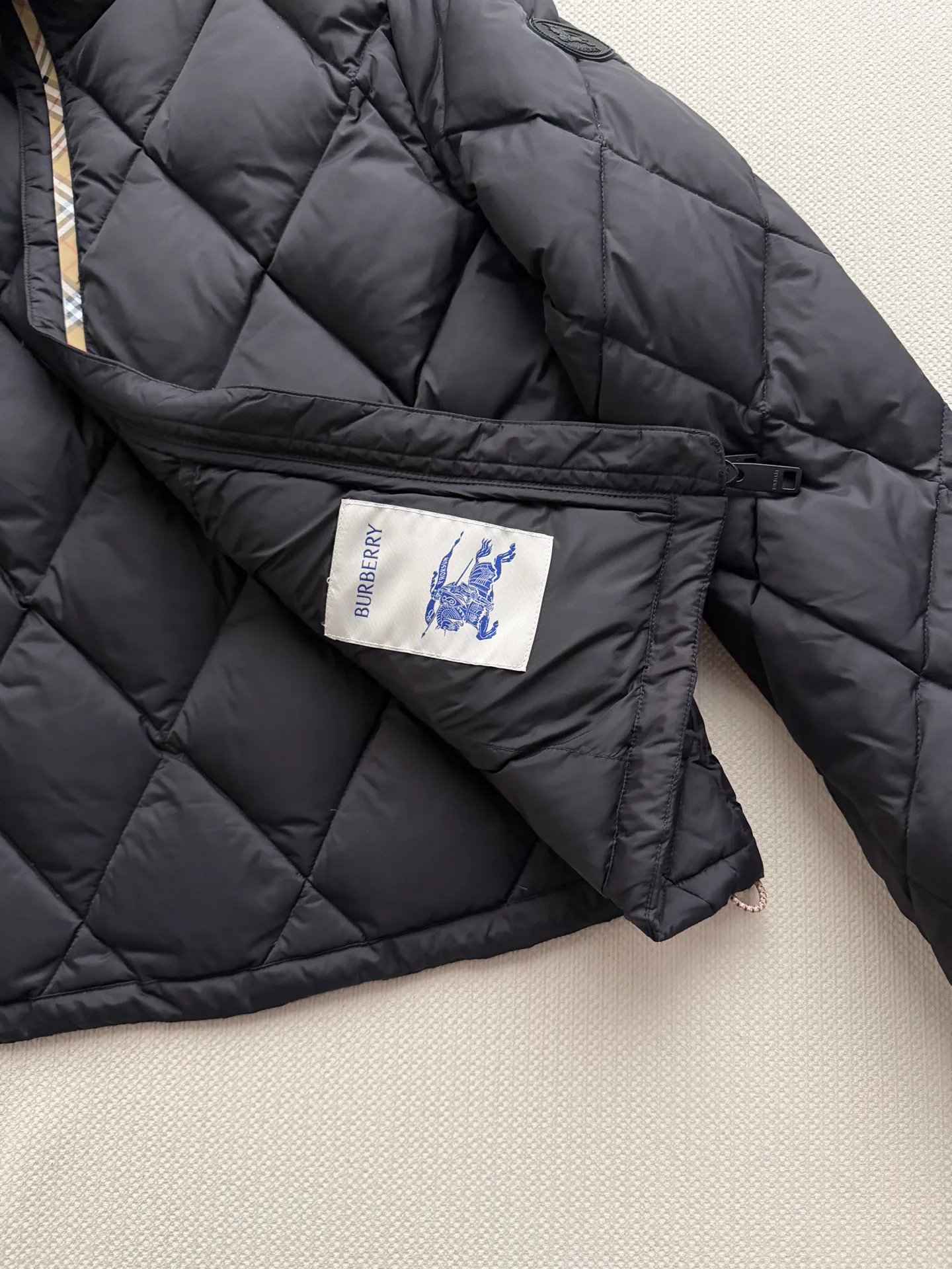 Куртки И Пуховики Женские Burberry 18379640
