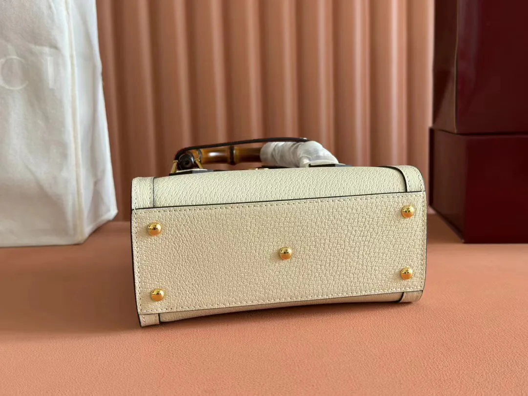 Классические Сумки Женские Gucci 11336072
