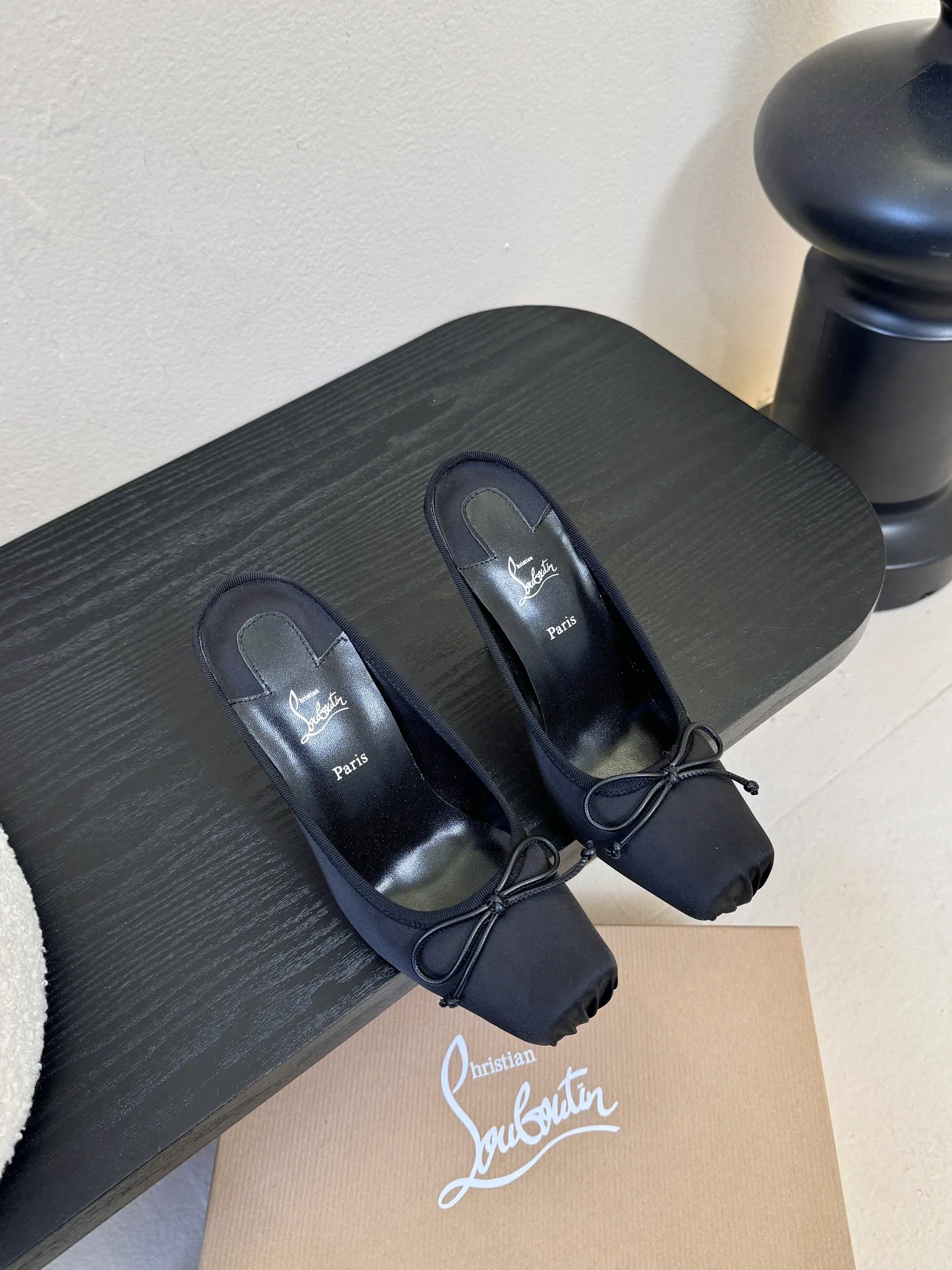 Туфли Женские Christian Louboutin 2387703