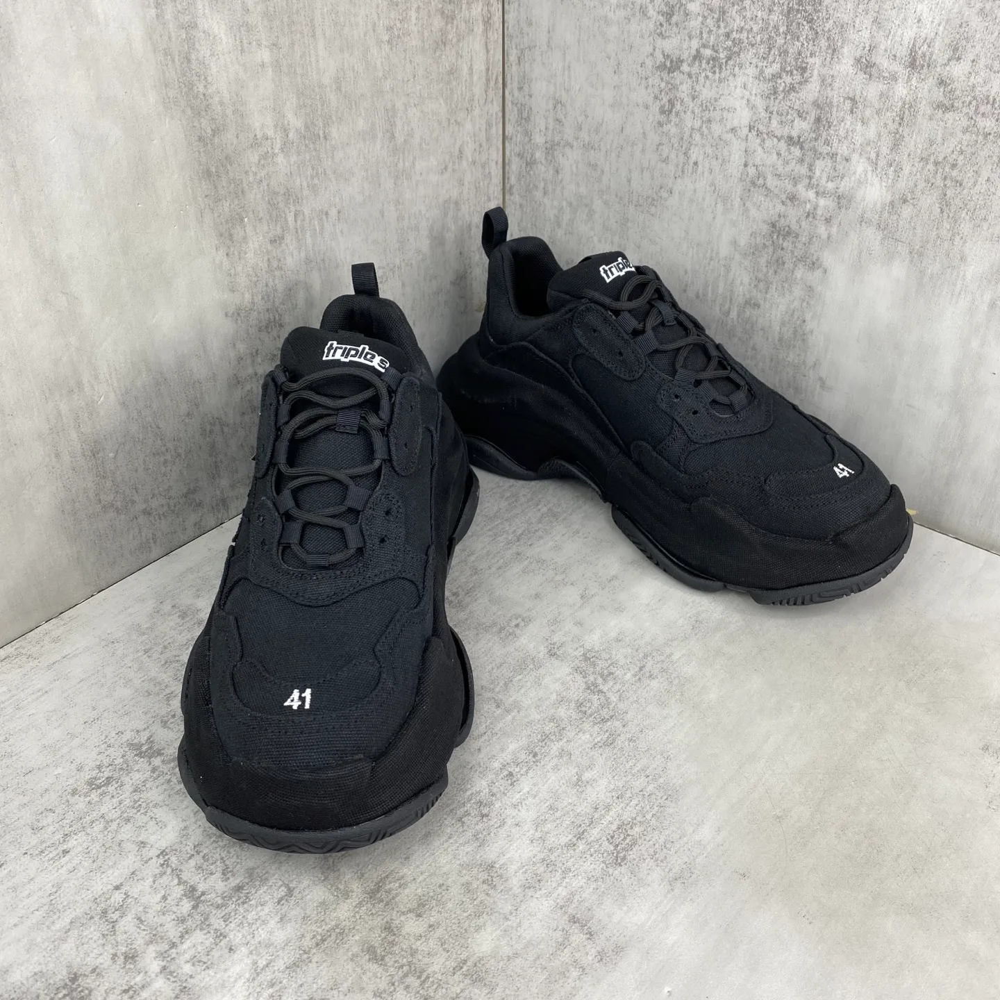 Кроссовки Женские Balenciaga 11216252