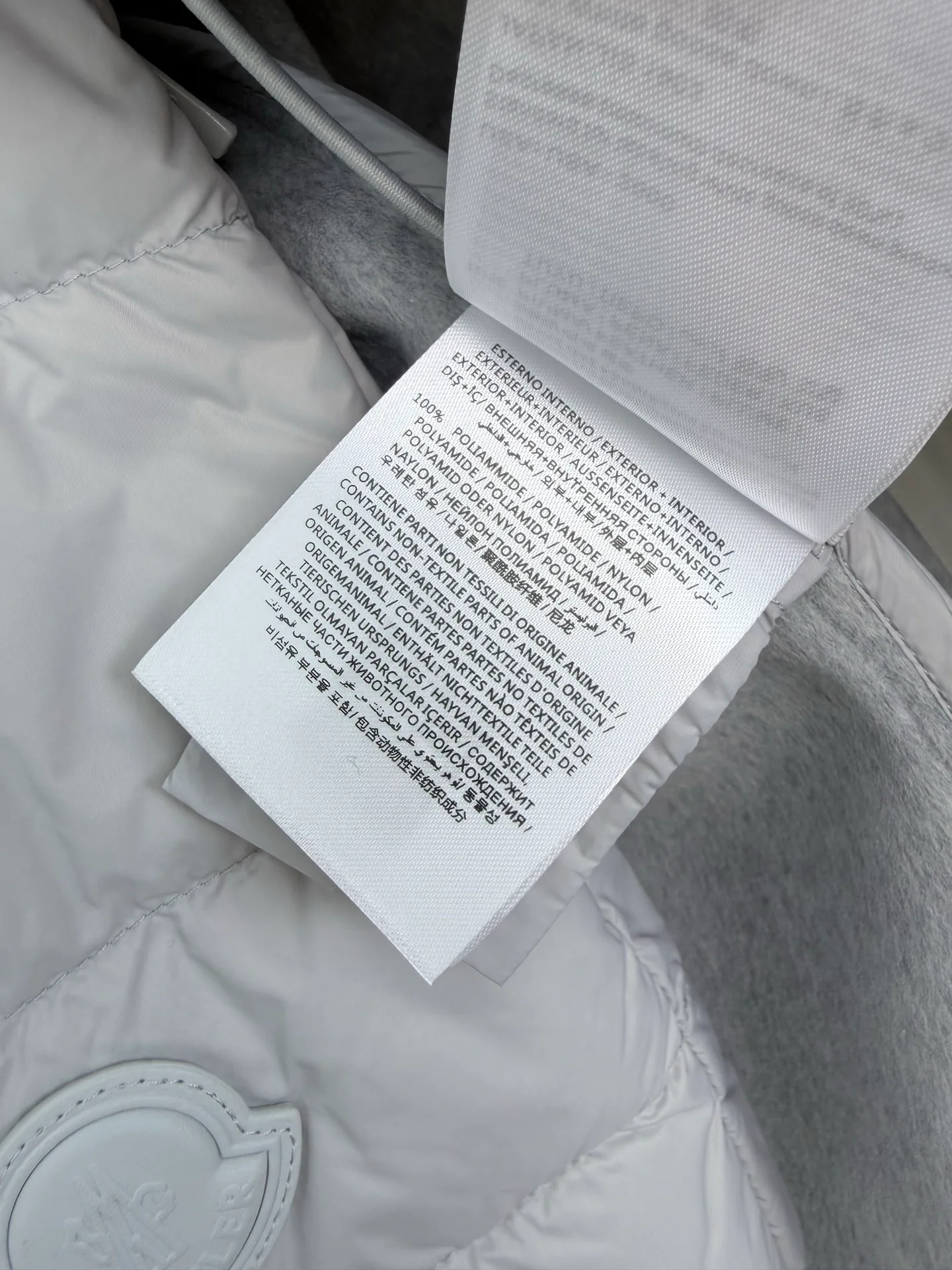 Куртки И Пуховики Женские Moncler 18408002