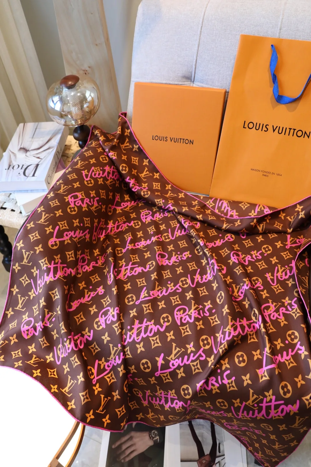 Шарфы Louis Vuitton 12737696