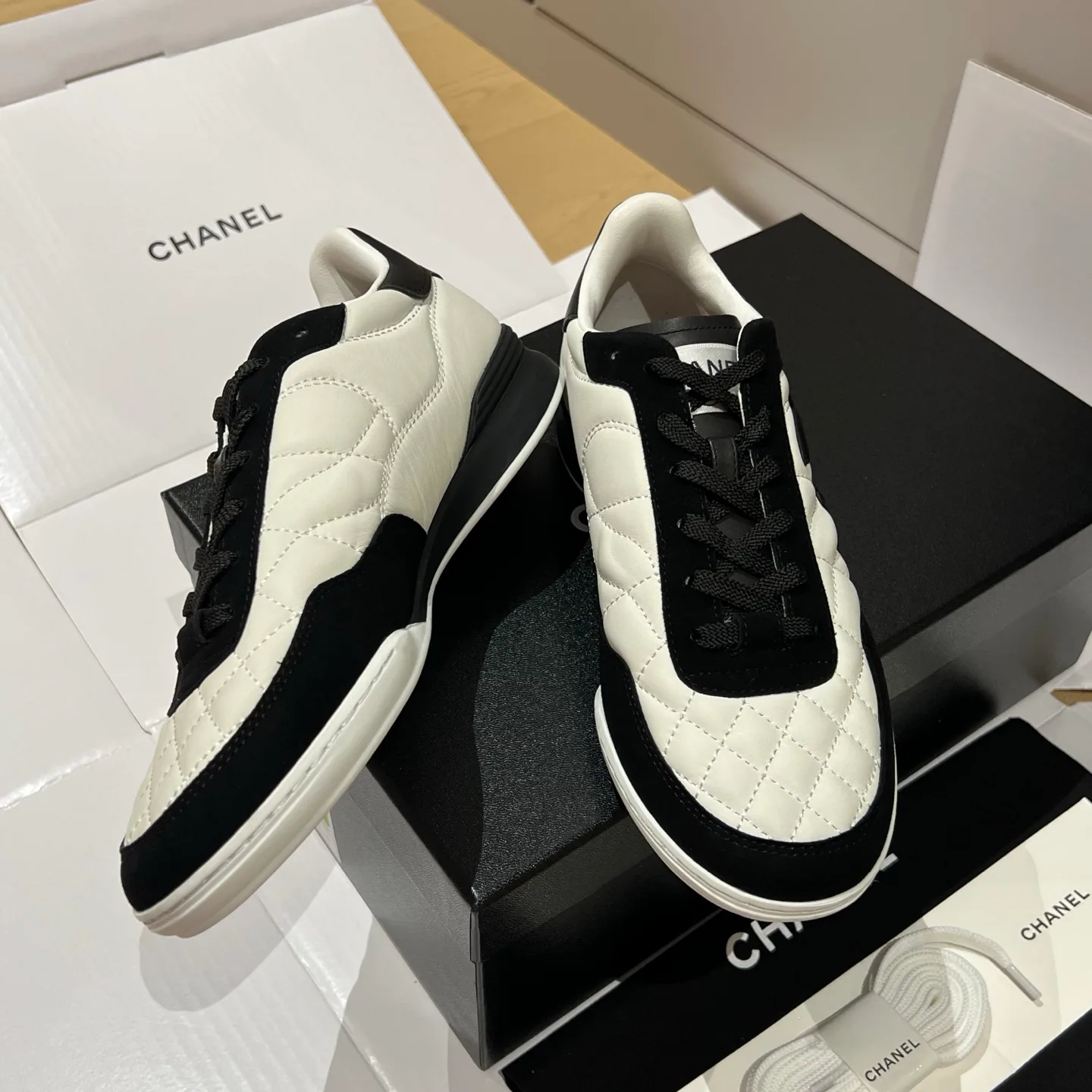 Кроссовки Женские Chanel 13358591