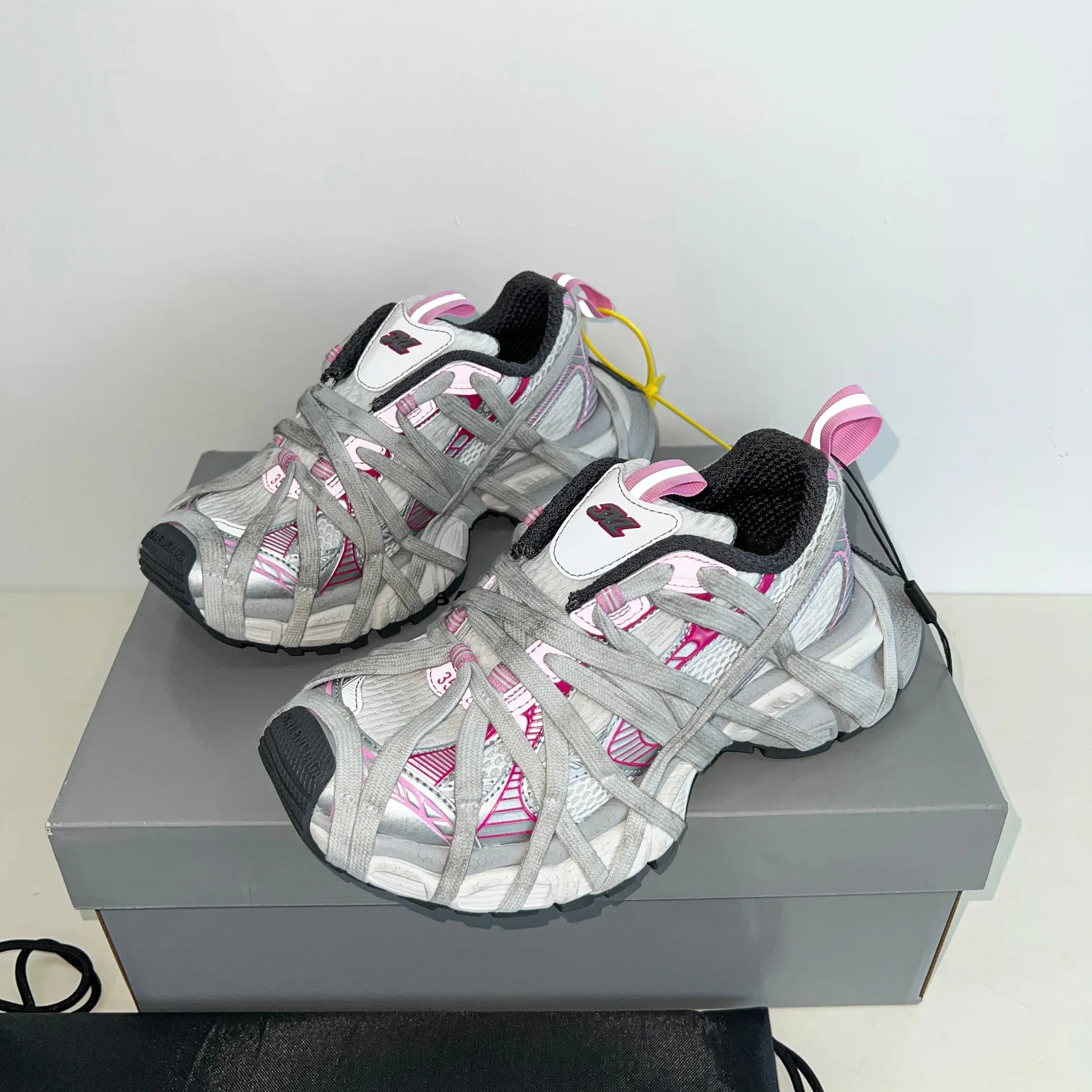 Кроссовки Женские Balenciaga 19091409