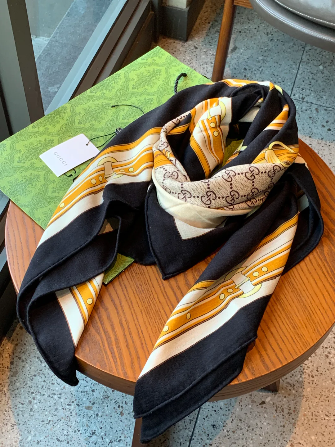 Платки Gucci 1036404