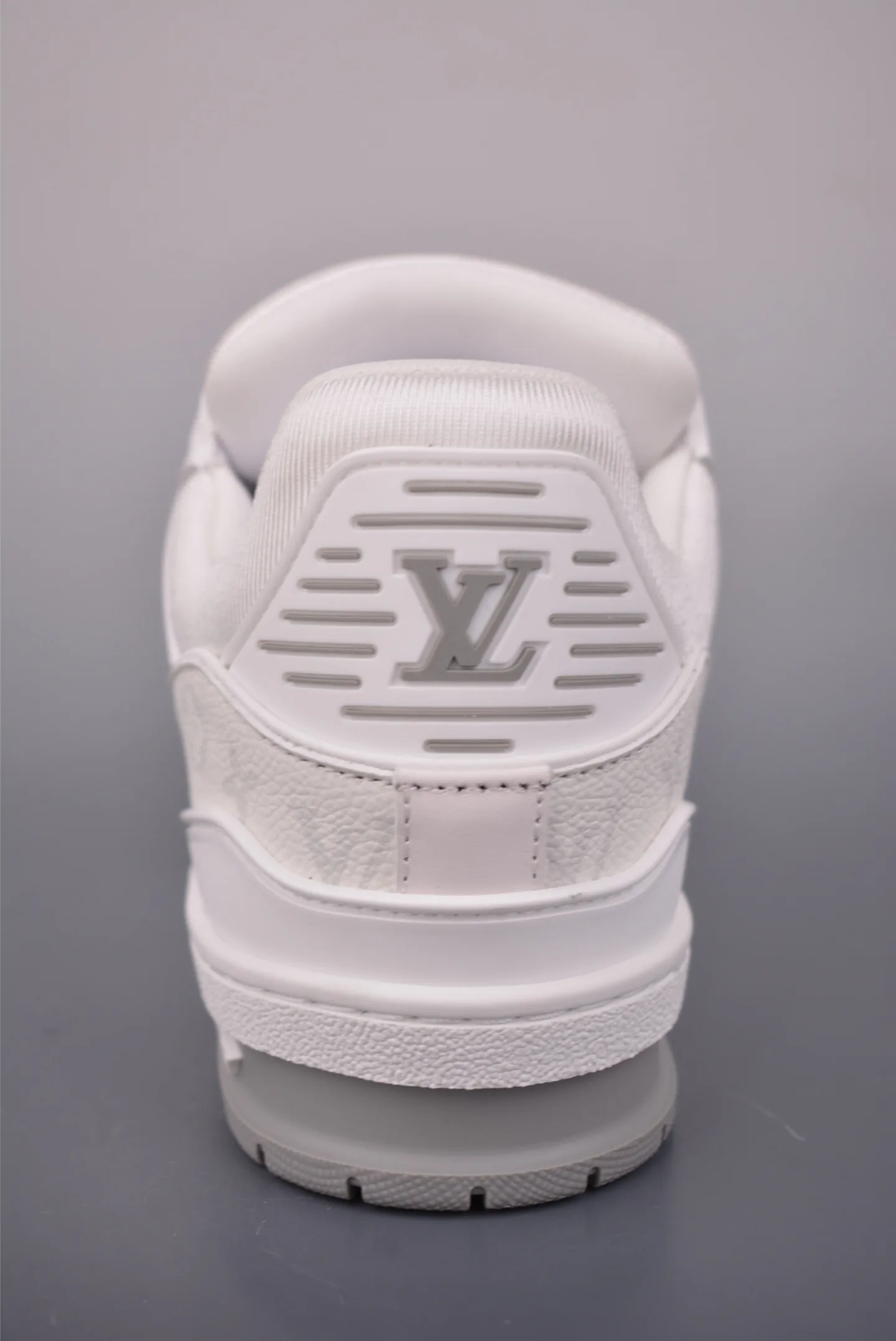 Кроссовки Женские Louis Vuitton 11550558