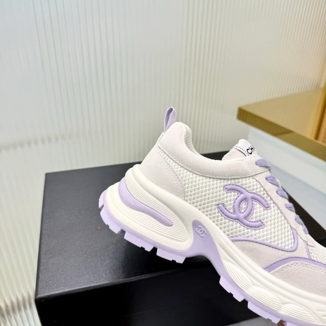 Кроссовки Женские Chanel 18366998