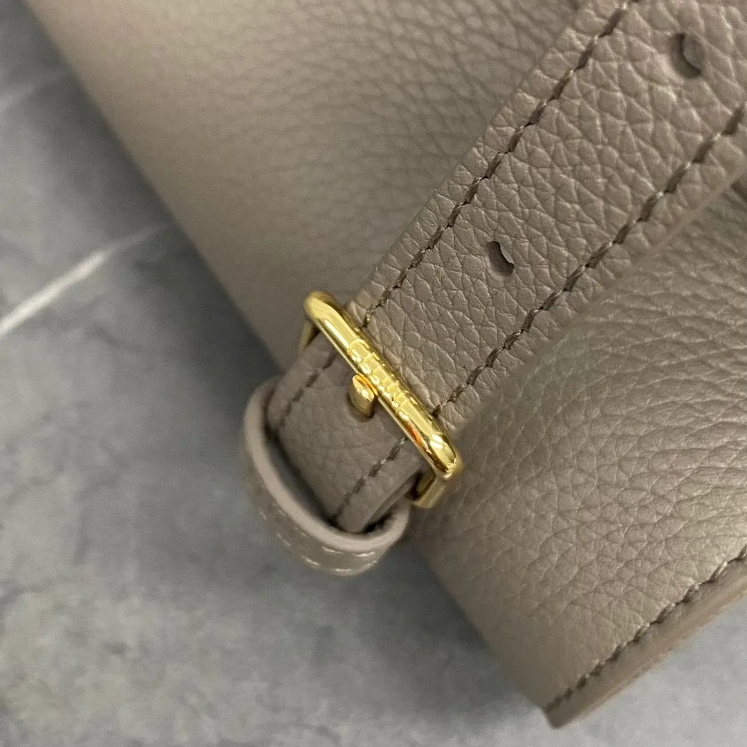 Классические Сумки Женские Celine 390341