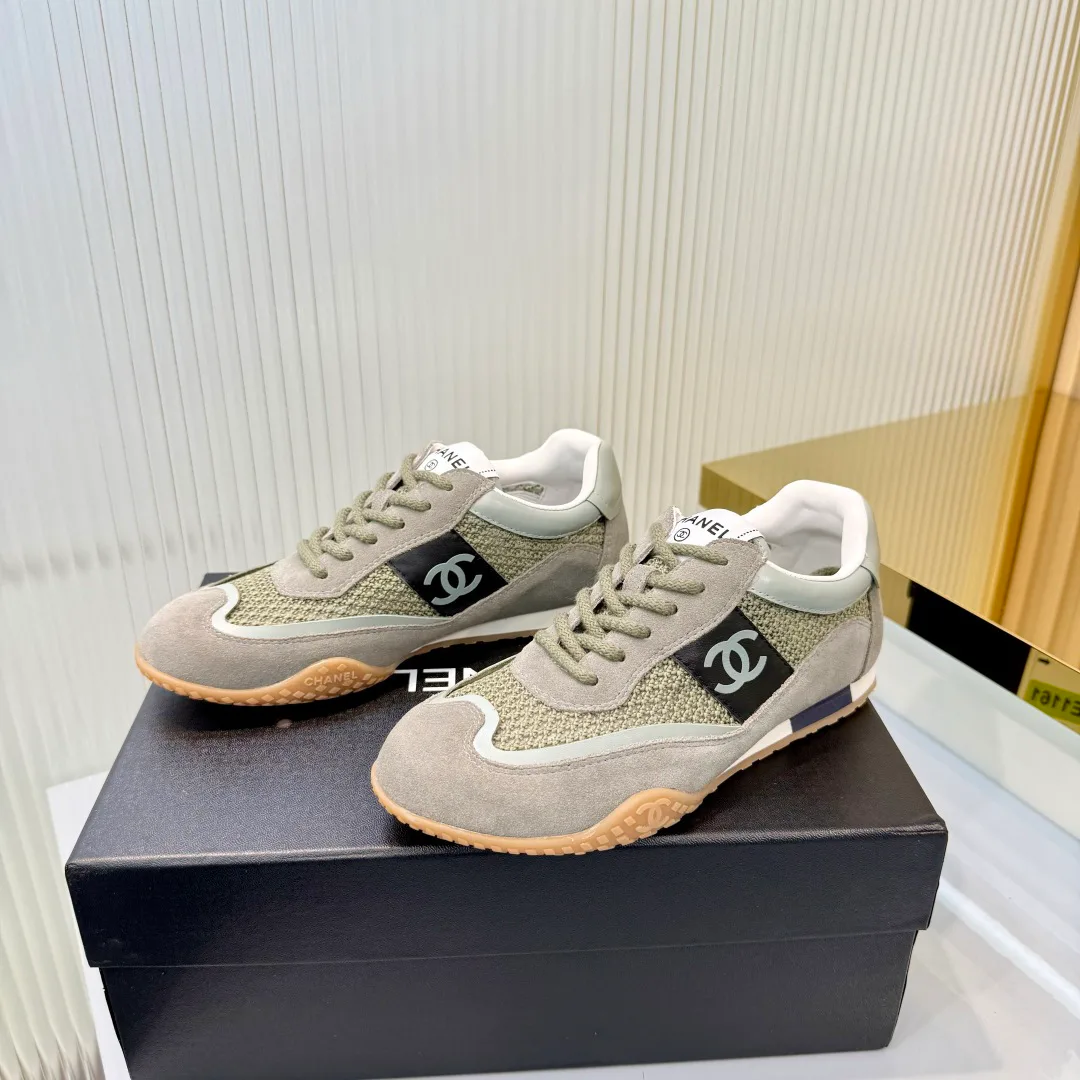 Кроссовки Женские Chanel 18366994