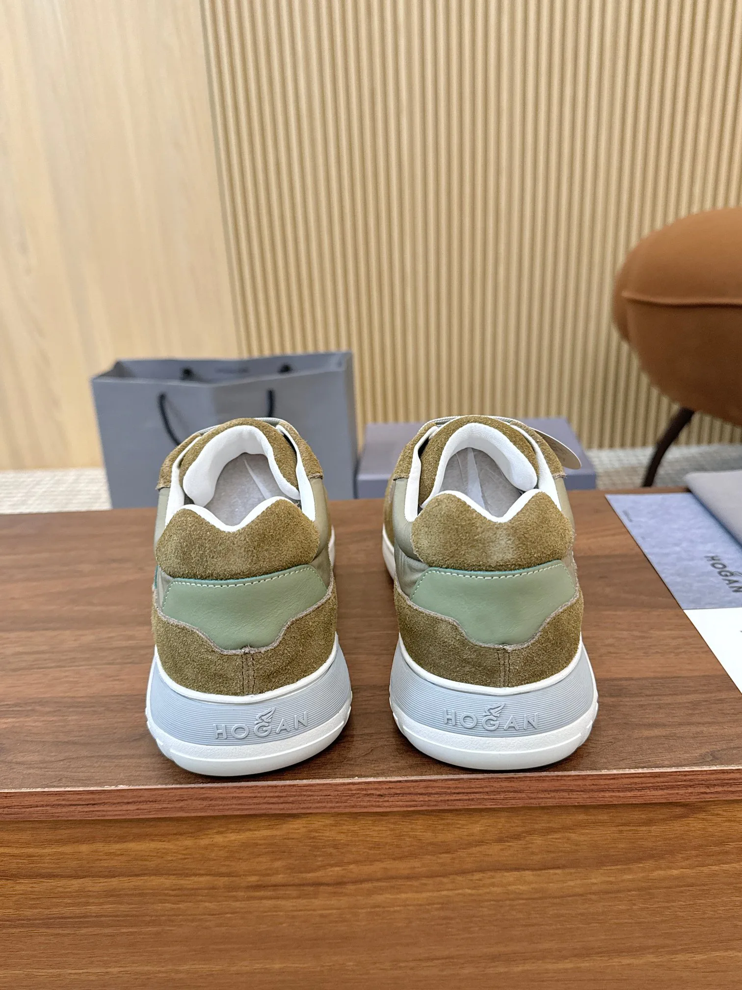 Кроссовки Женские Hogan 12835352