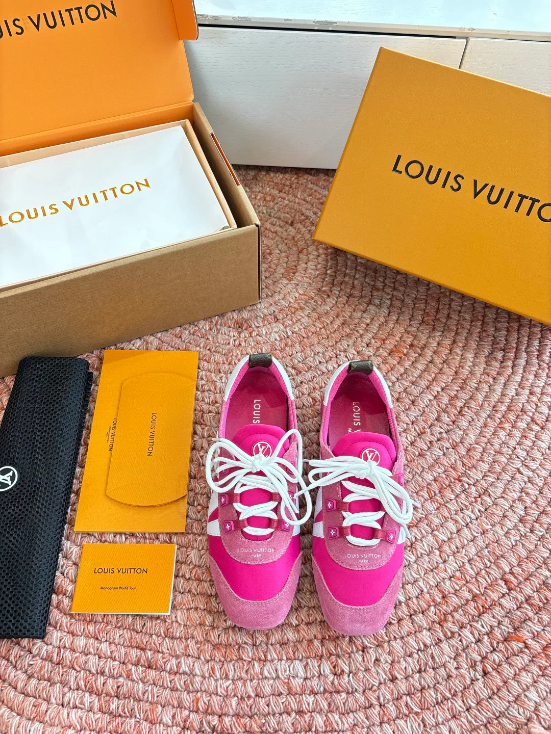 Кроссовки Женские Louis Vuitton 14164959