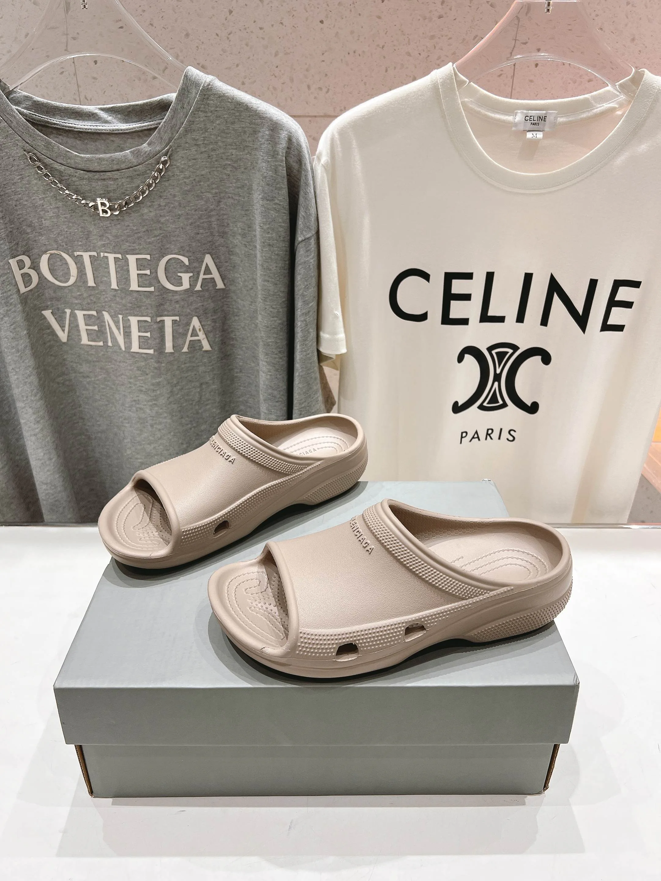 Шлепанцы Женские Balenciaga 15010