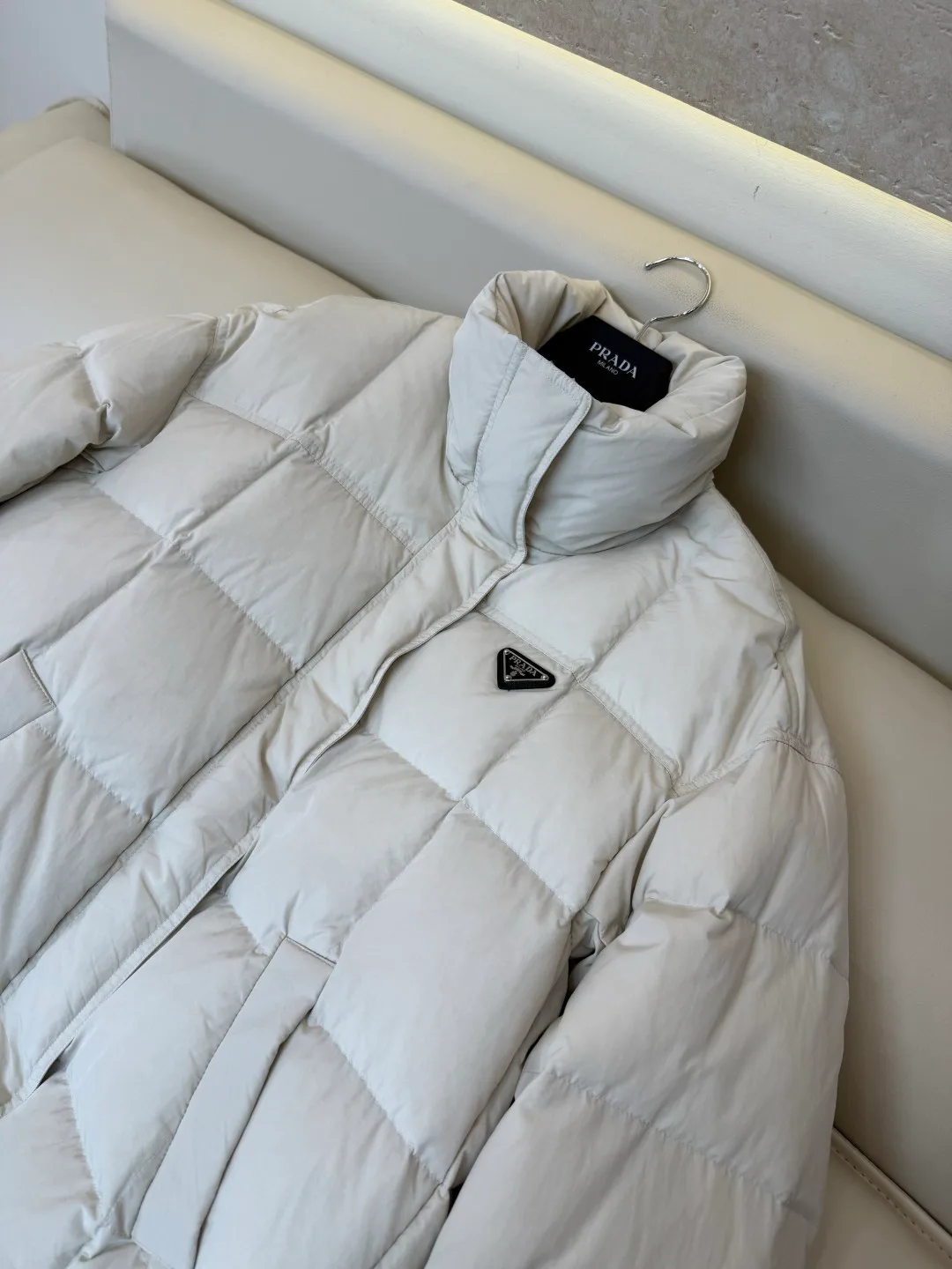 Куртки И Пуховики Женские Prada 18226365