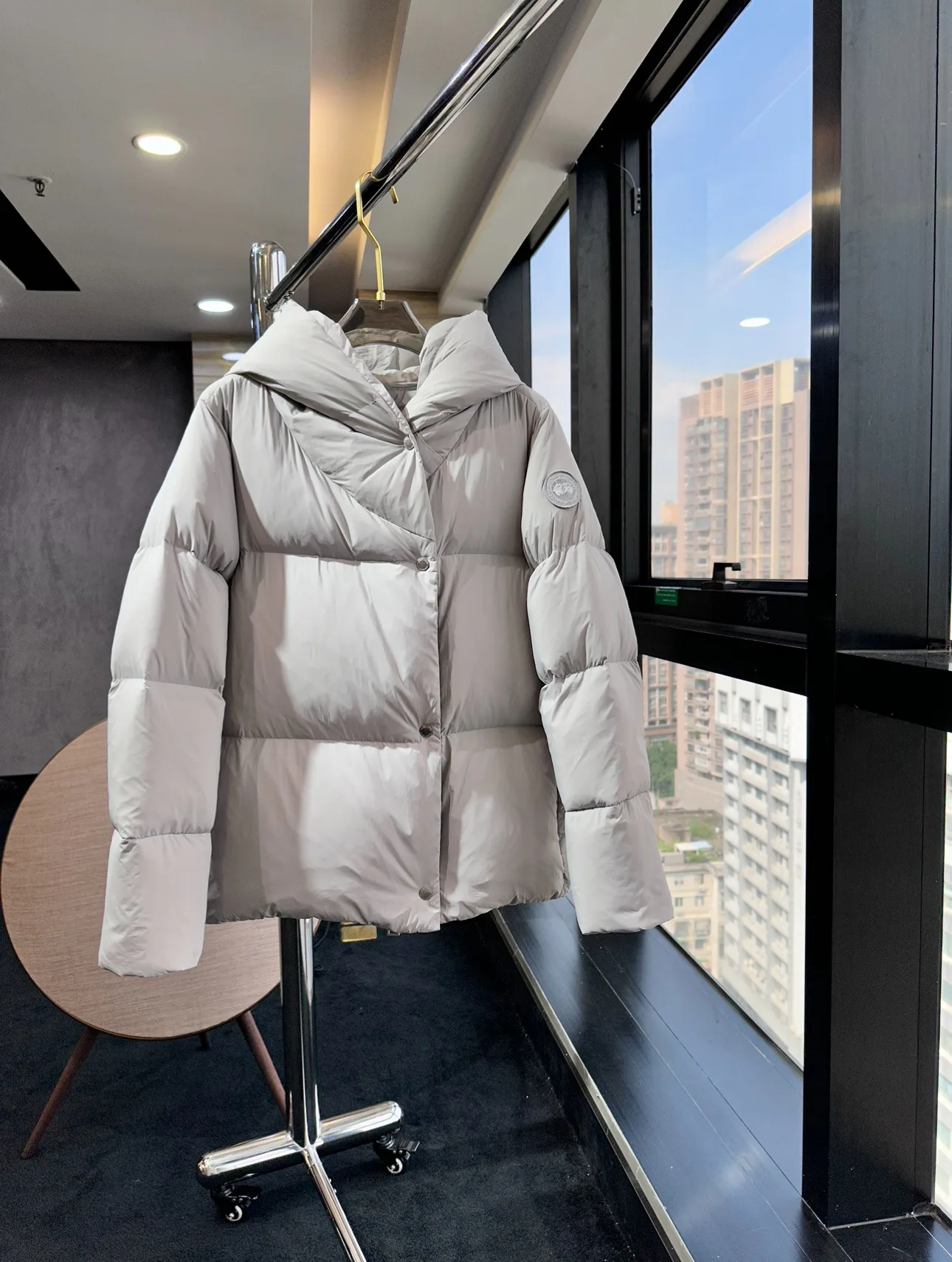 Куртки И Пуховики Женские Canada Goose 18099858