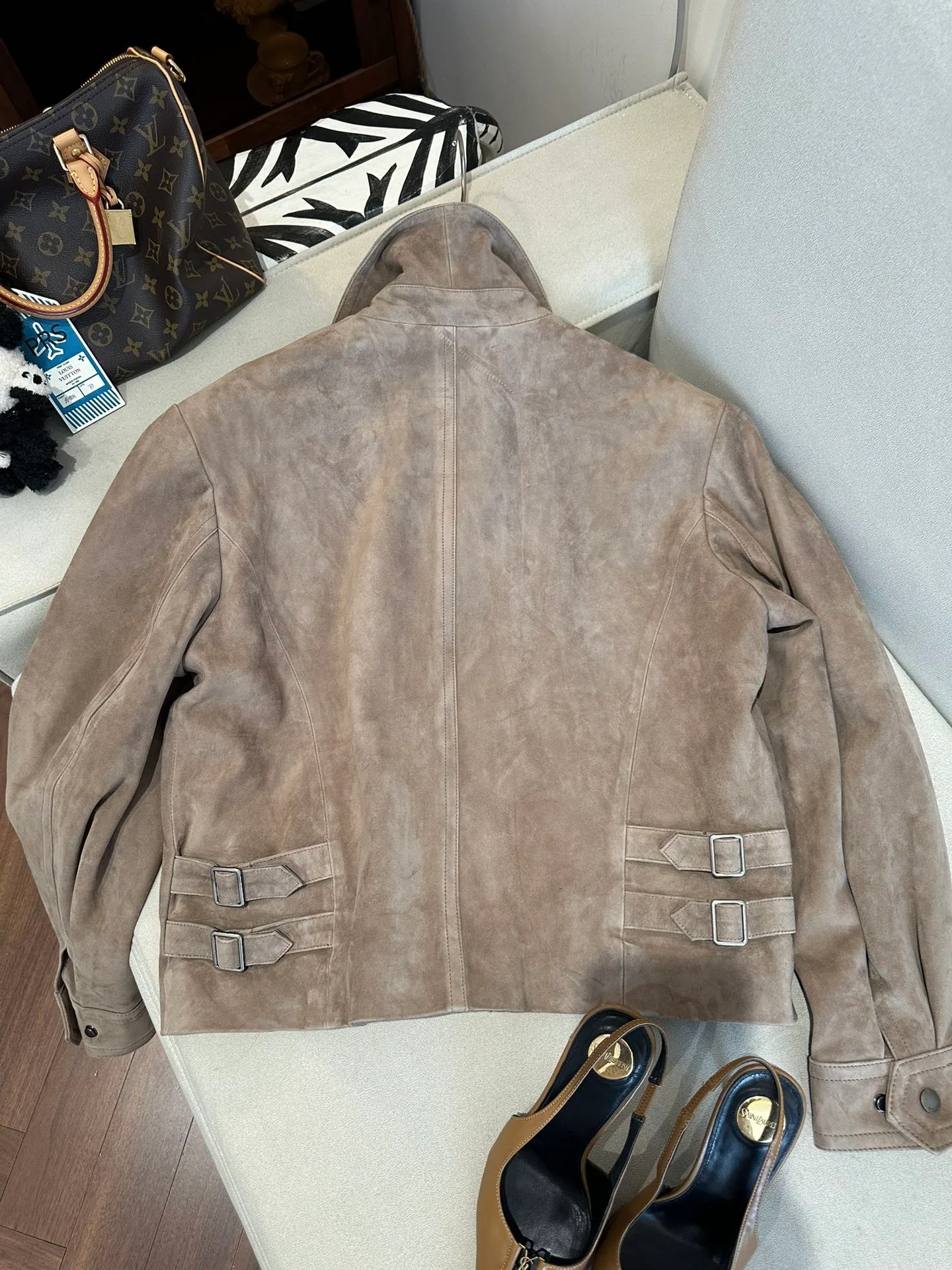 Кожаные Куртки И Дублёнки Женские Saint Laurent 11786231