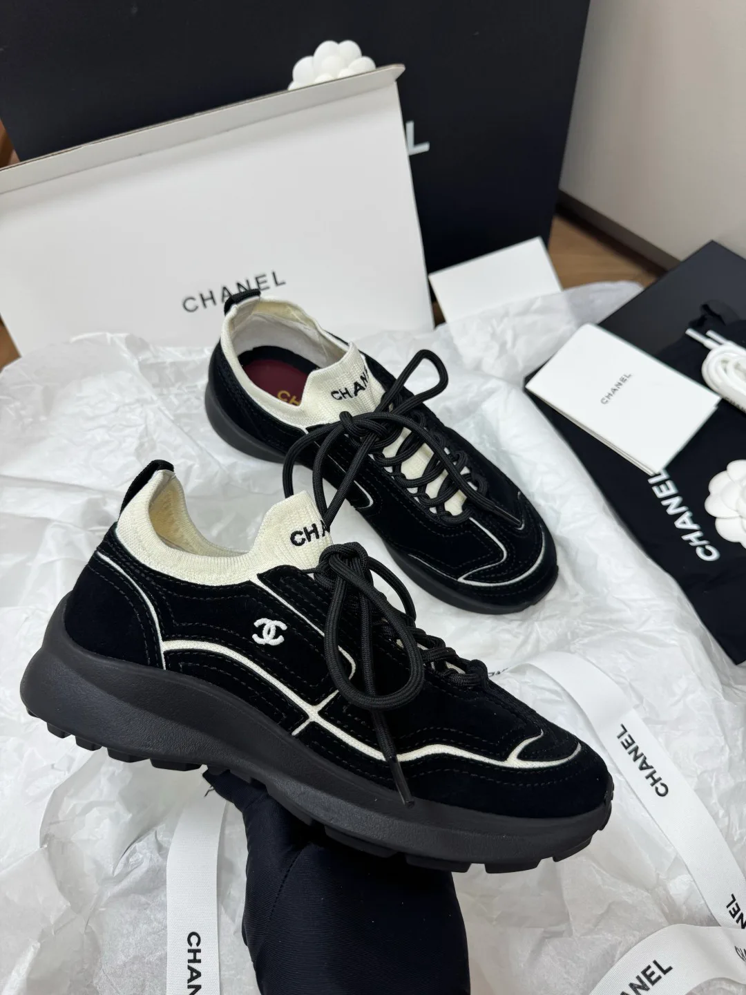 Кроссовки Женские Chanel 17418276