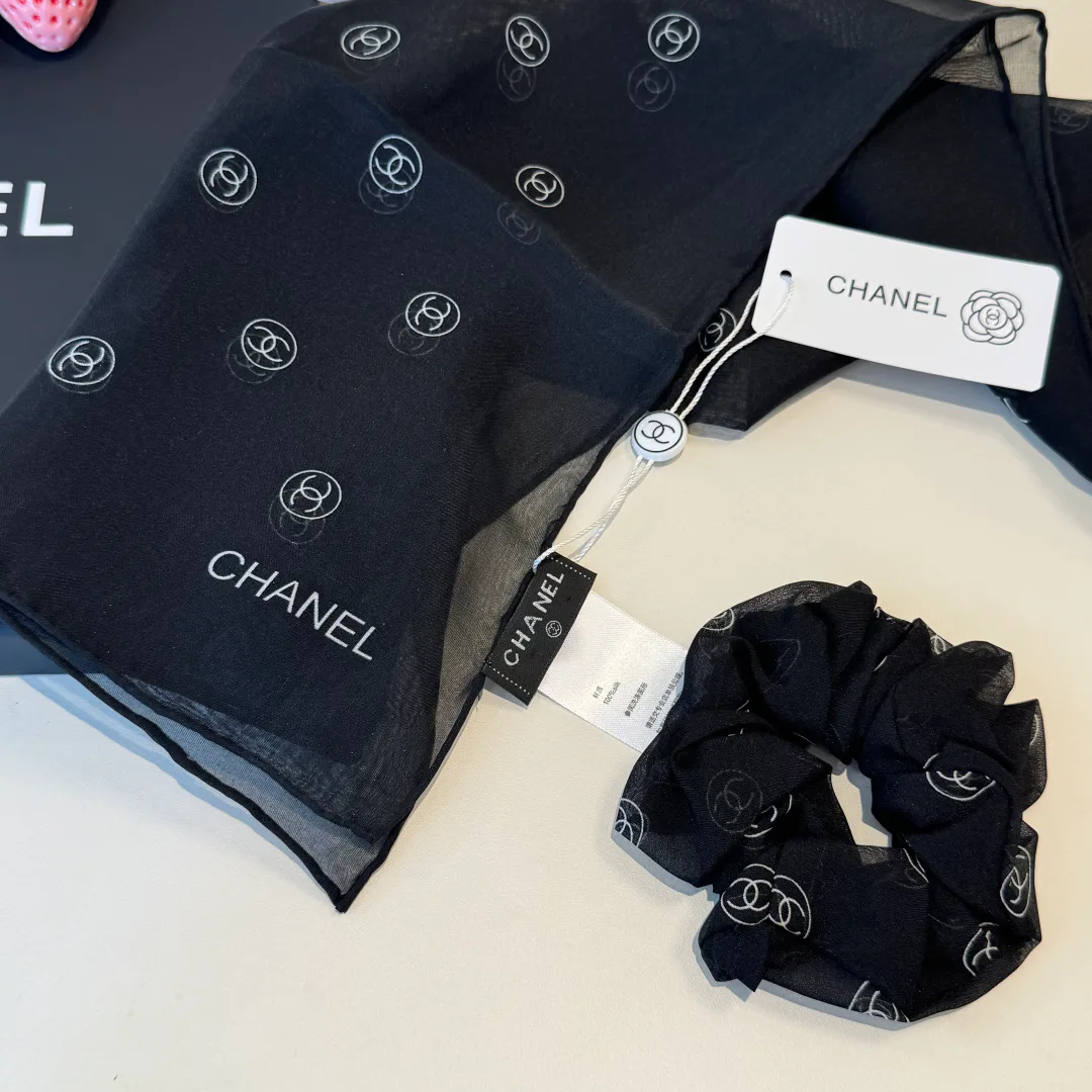 Платки Chanel 18627400