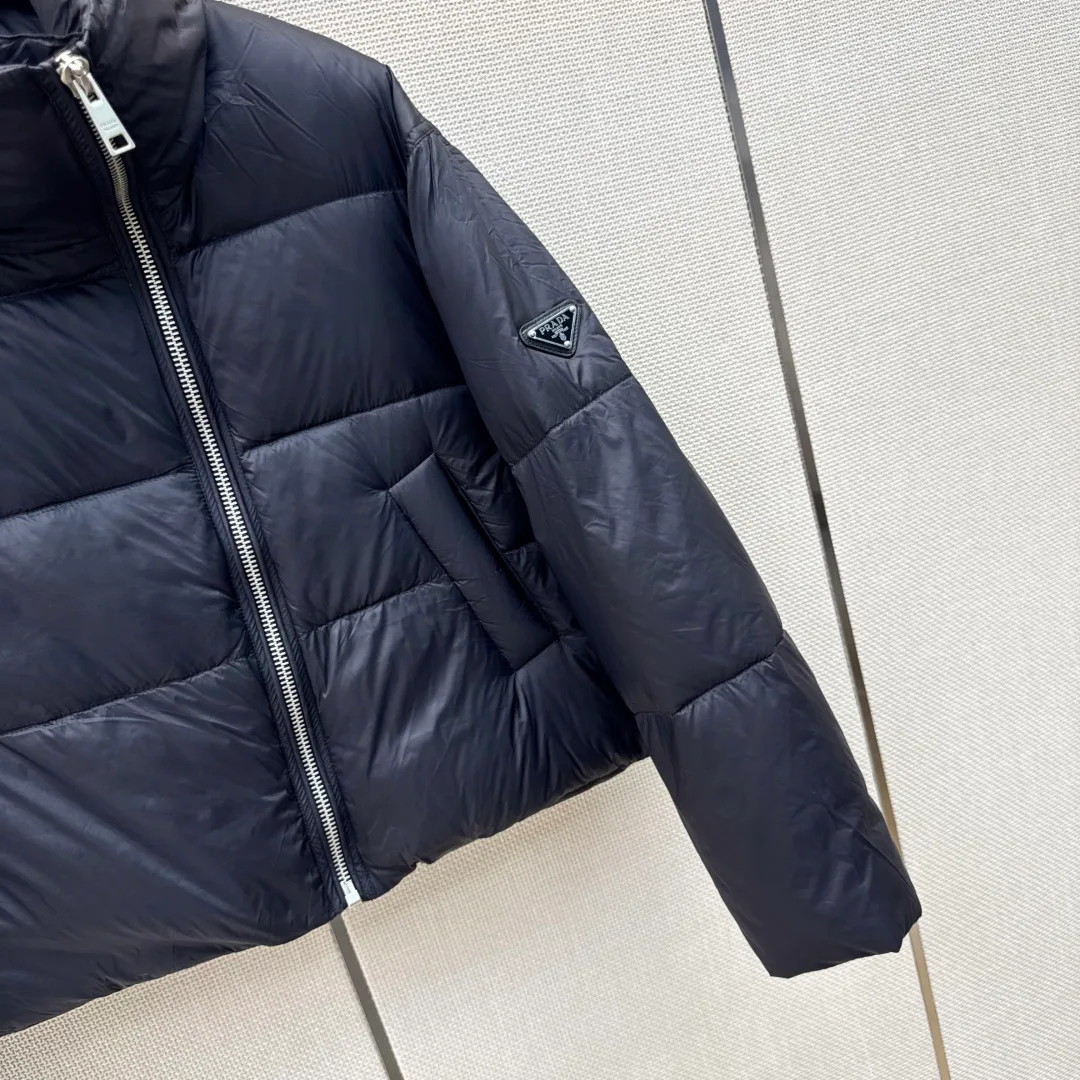 Куртки И Пуховики Женские Prada 18438382