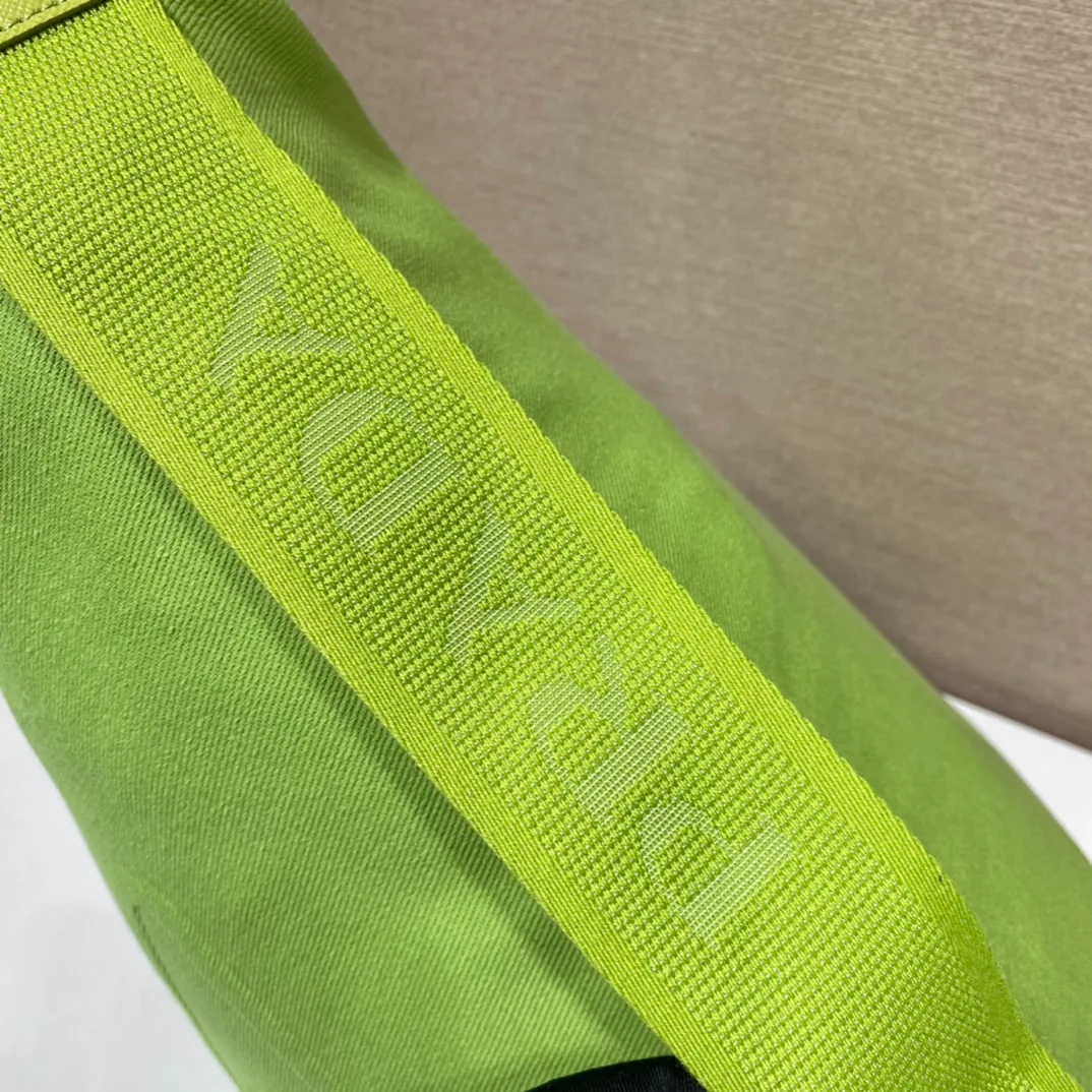 Сумки На Ремне Женские Prada 11409608