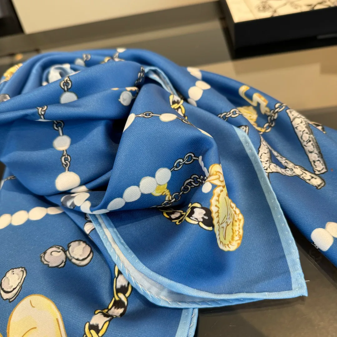 Платки Chanel 10978321