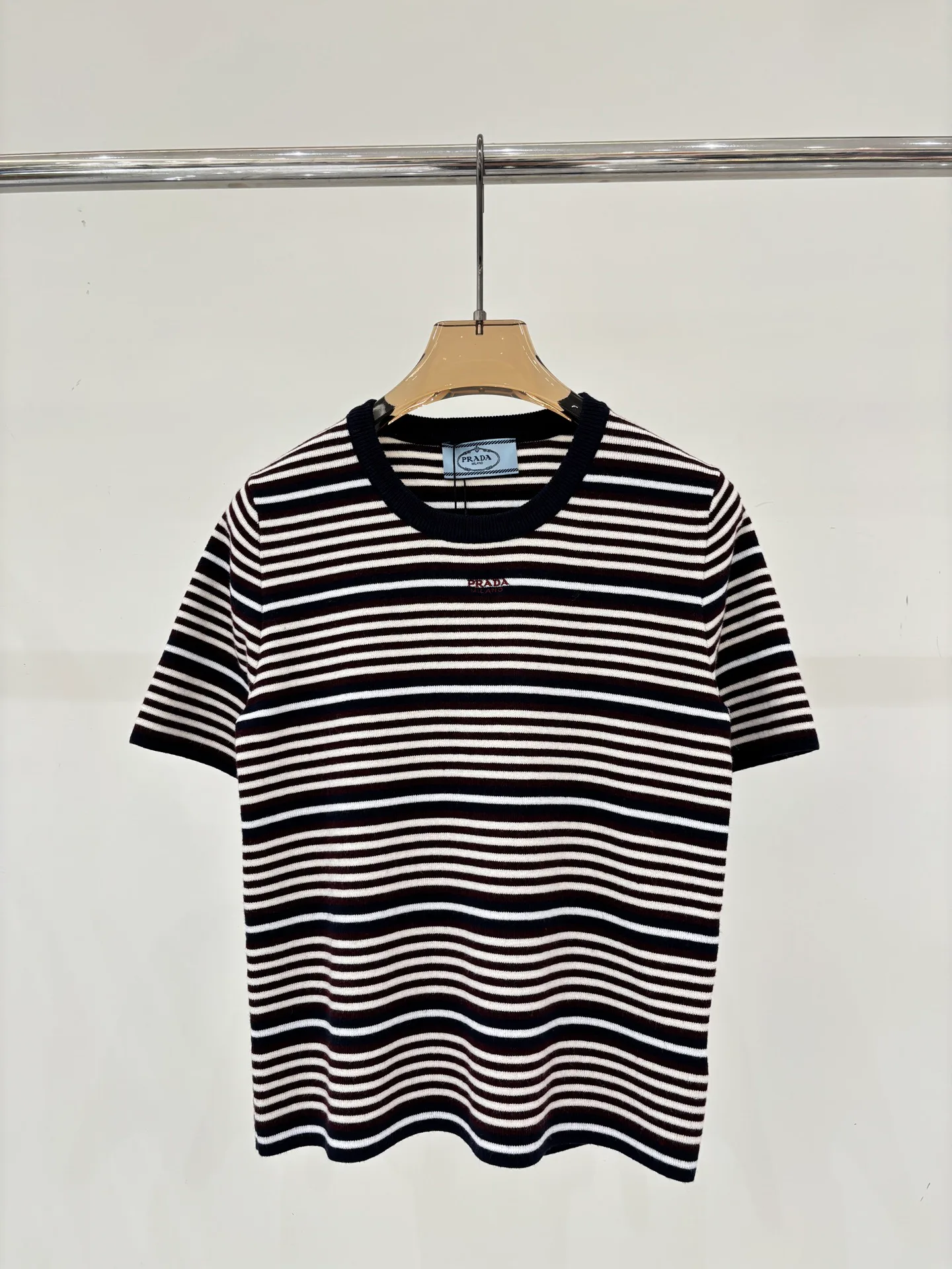 Футболки Женские Prada 11670356