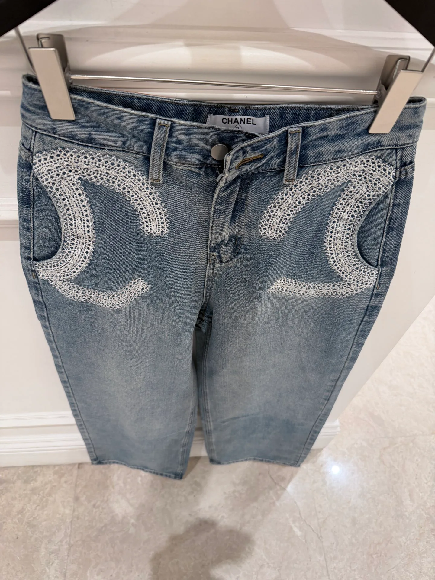 Джинсы Женские Chanel 18743000