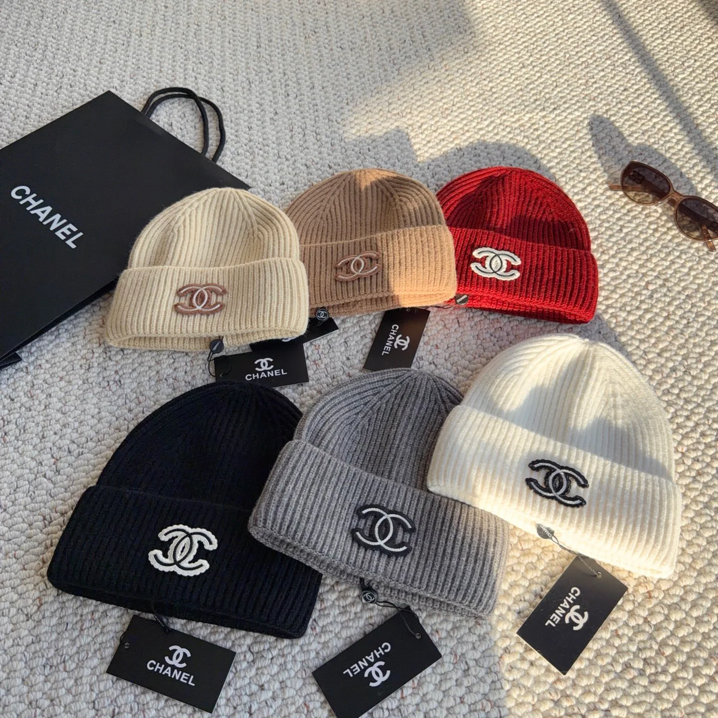 Головные Уборы Chanel 18450123