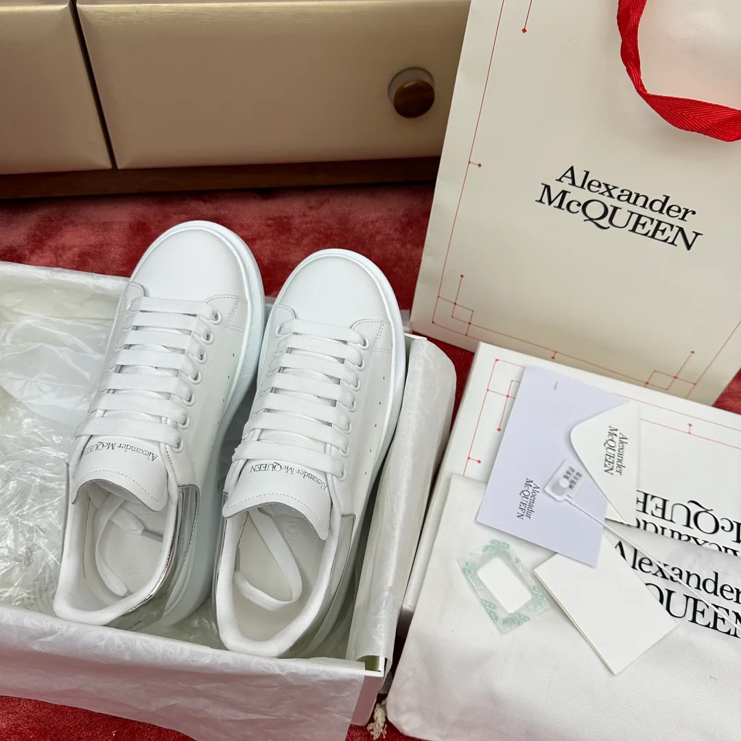Кроссовки Женские Alexander Mcqueen 11472903