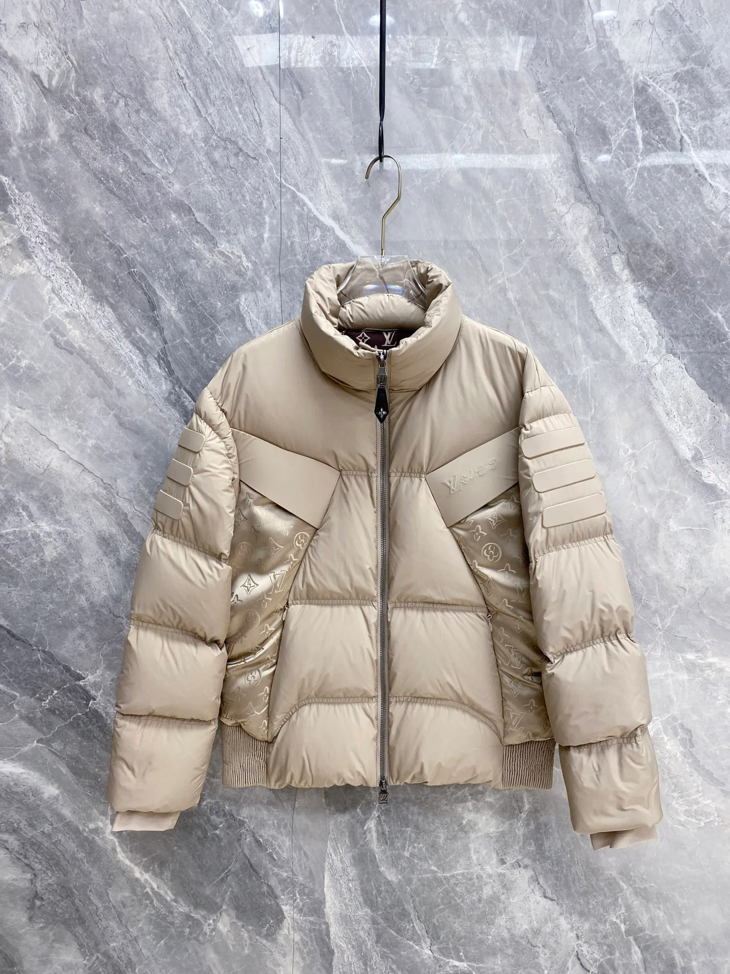 Куртки И Пуховики Мужские Louis Vuitton 1127572