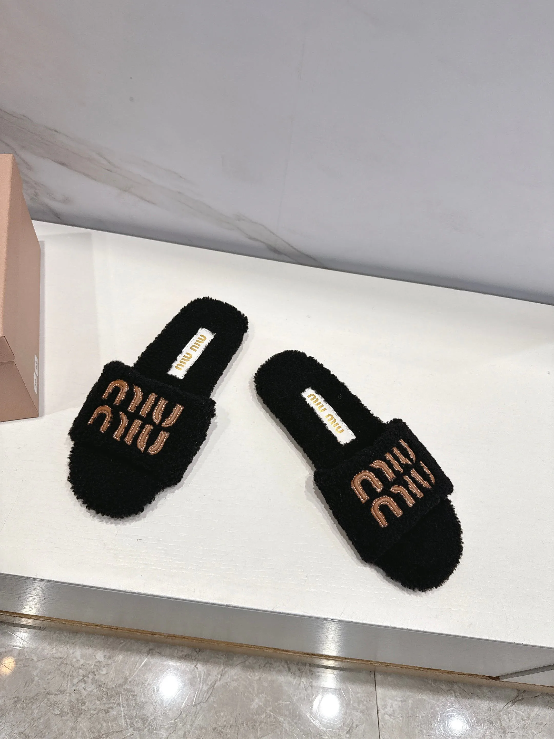 Тапочки Женские Miu Miu 490989