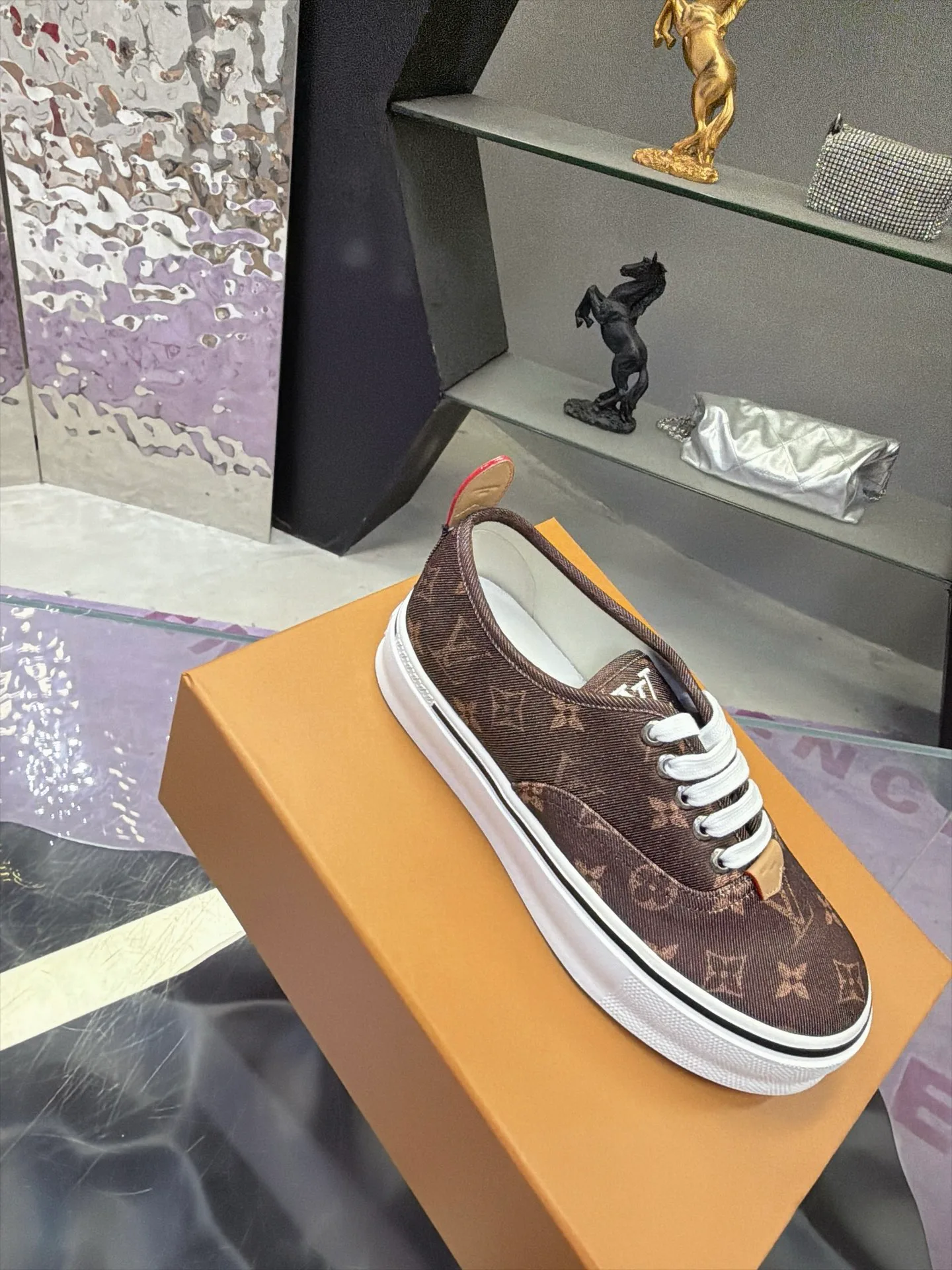 Кроссовки Мужские Louis Vuitton 17930902