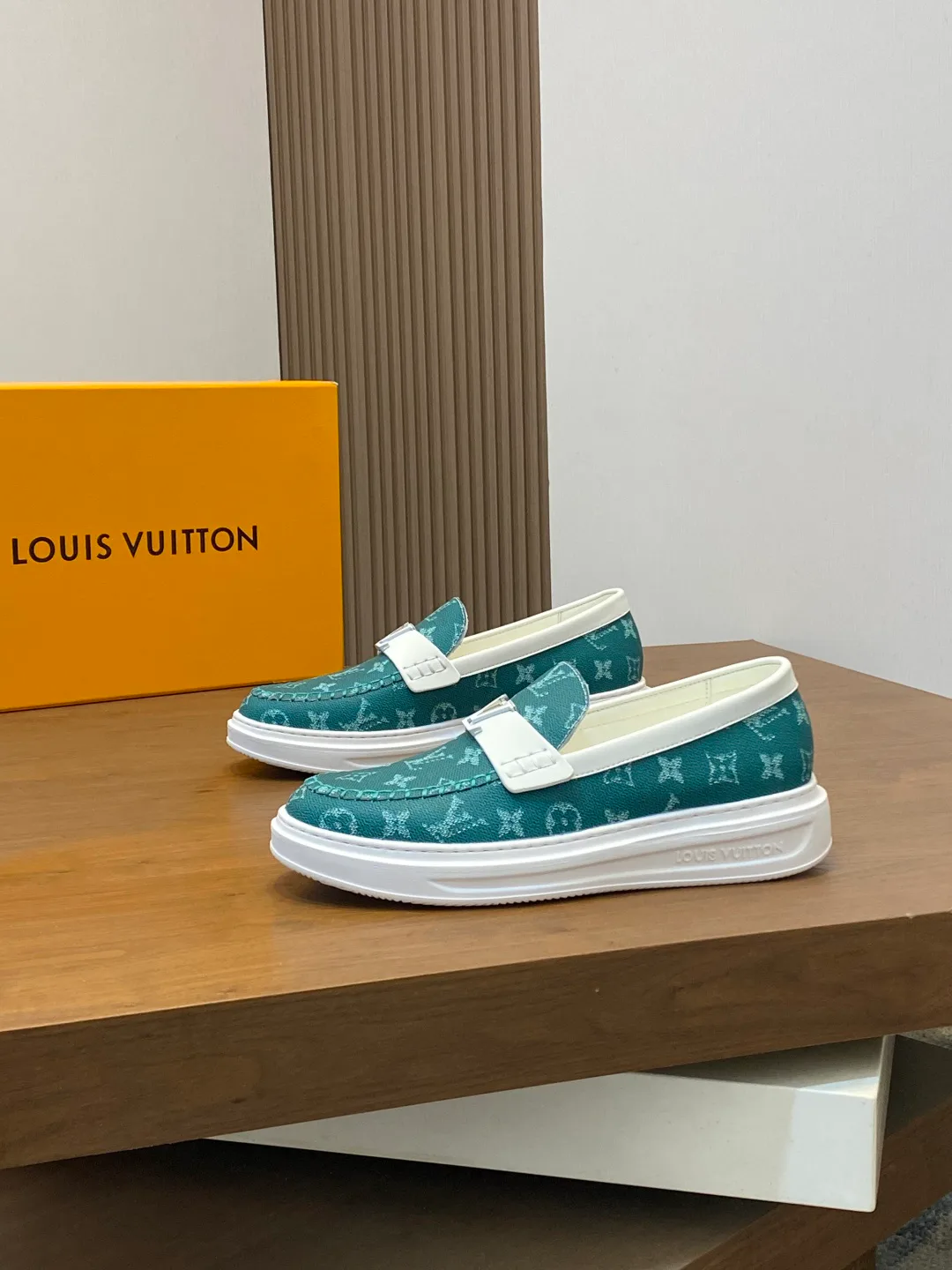Кроссовки Мужские Louis Vuitton 11891569