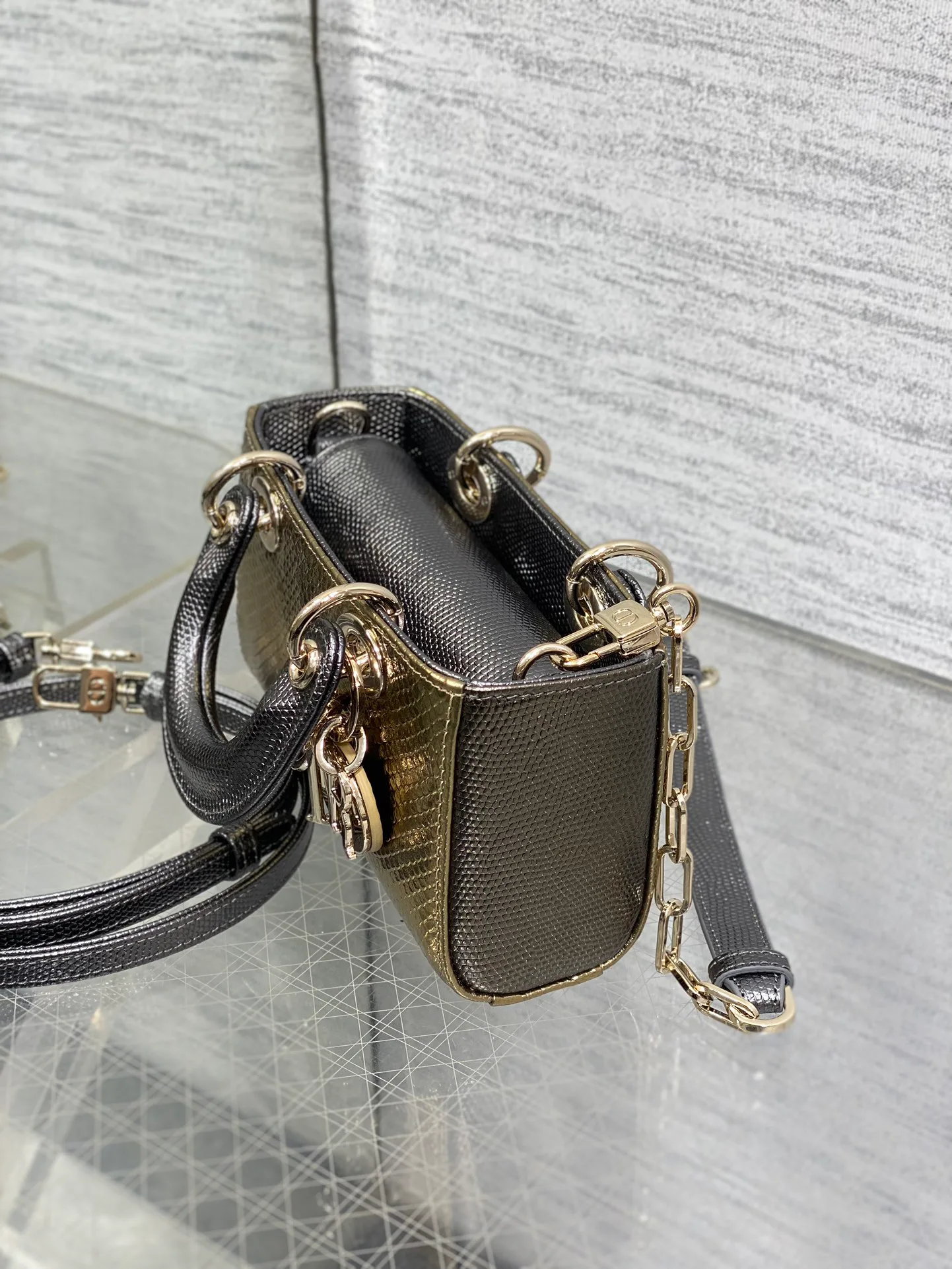 Классические Сумки Женские Christian Dior 12817886