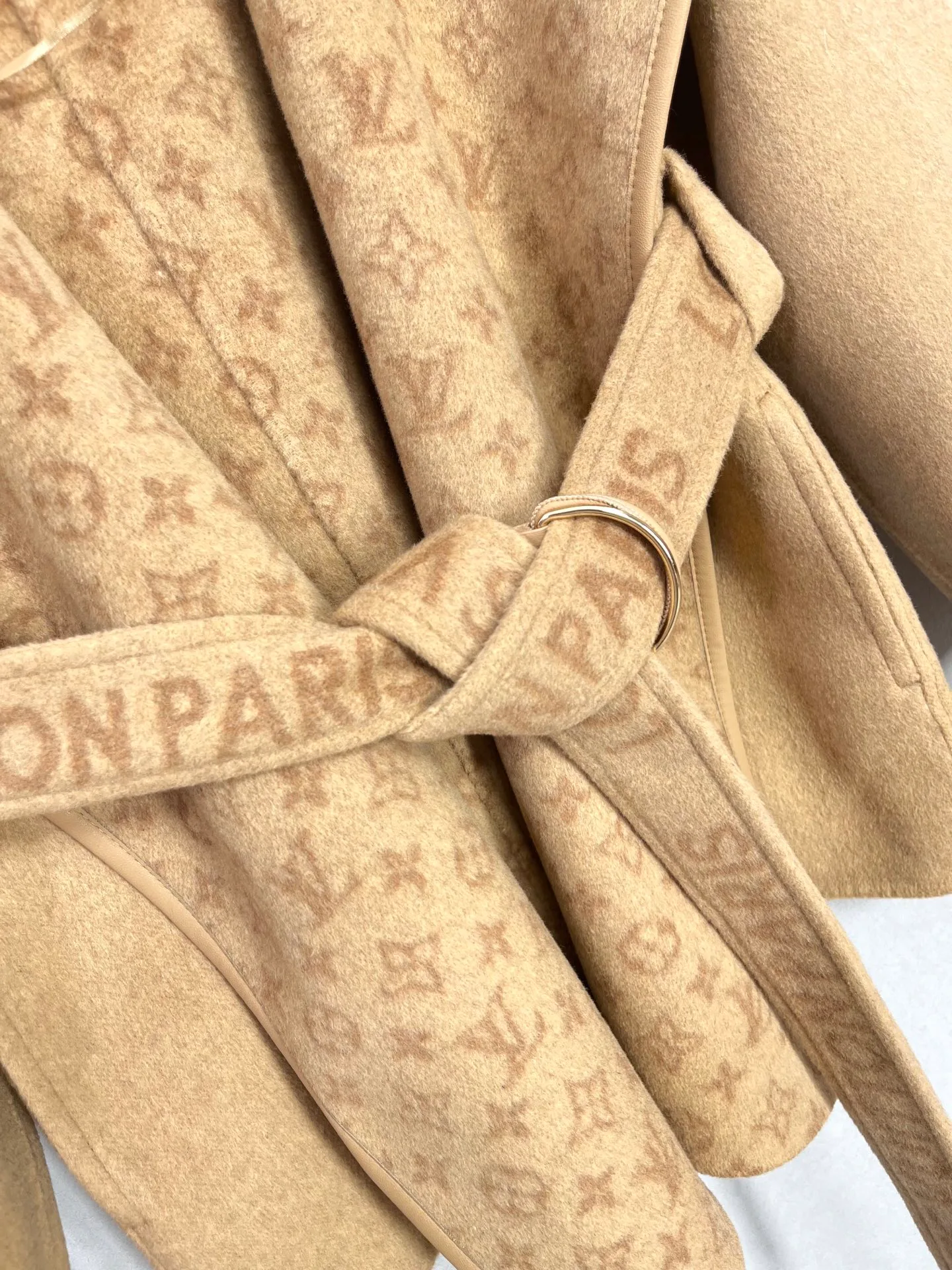 Пальто Женские Louis Vuitton 3532913