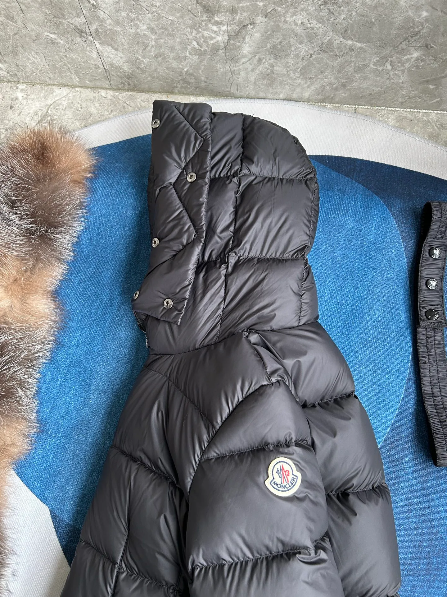 Куртки И Пуховики Женские Moncler 19462679
