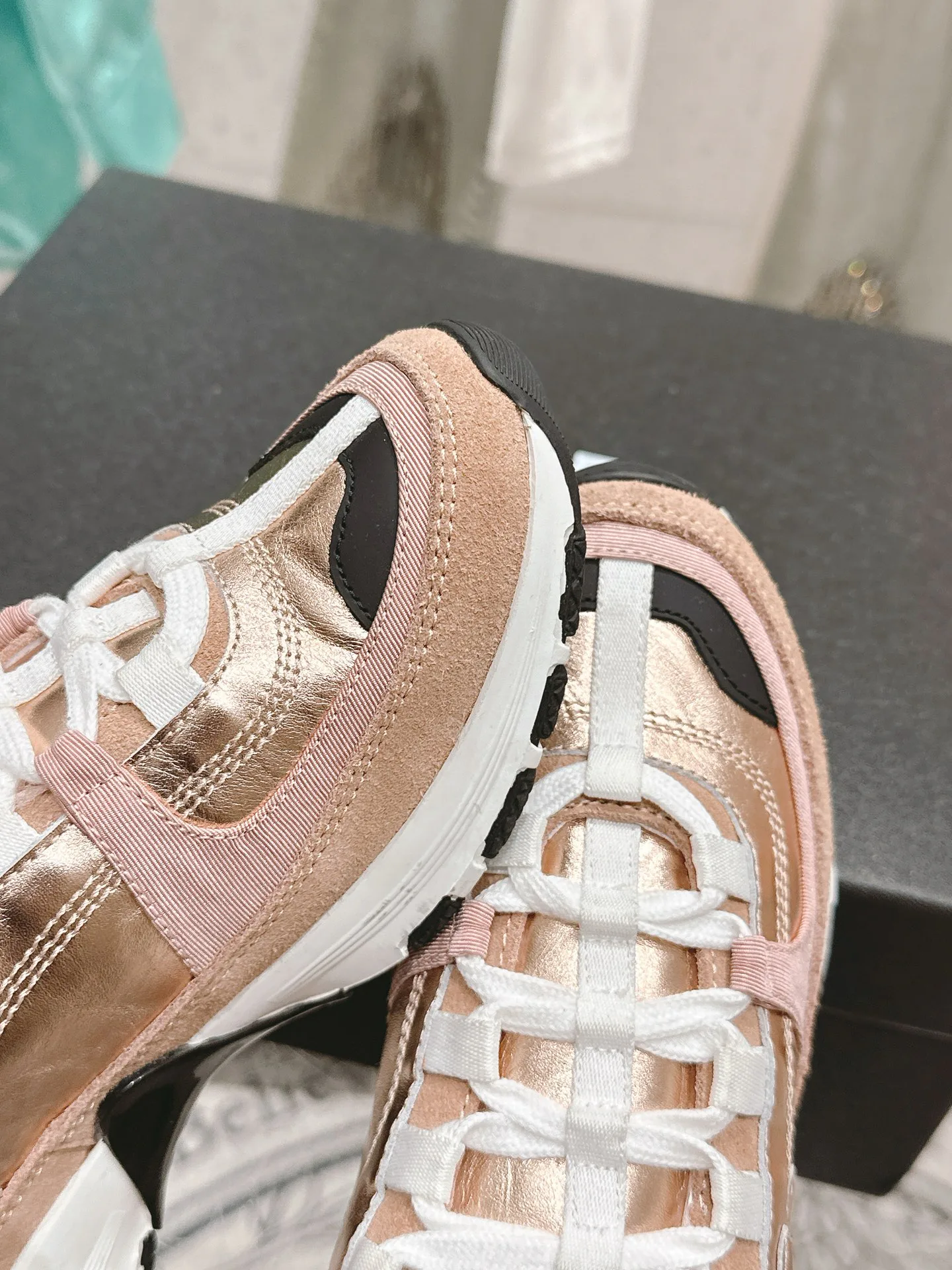 Кроссовки Женские Chanel 11405151