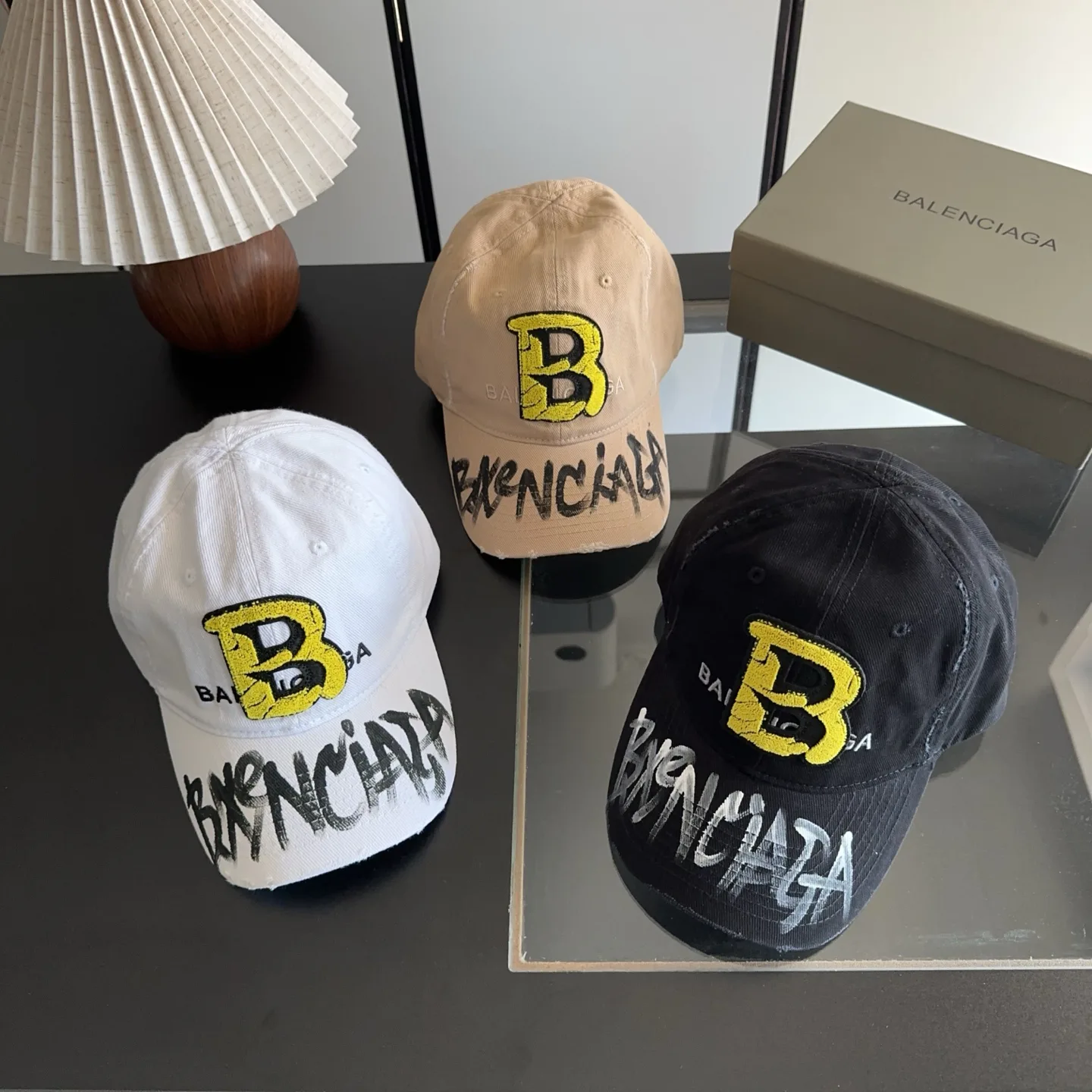 Головные Уборы Balenciaga 17646865