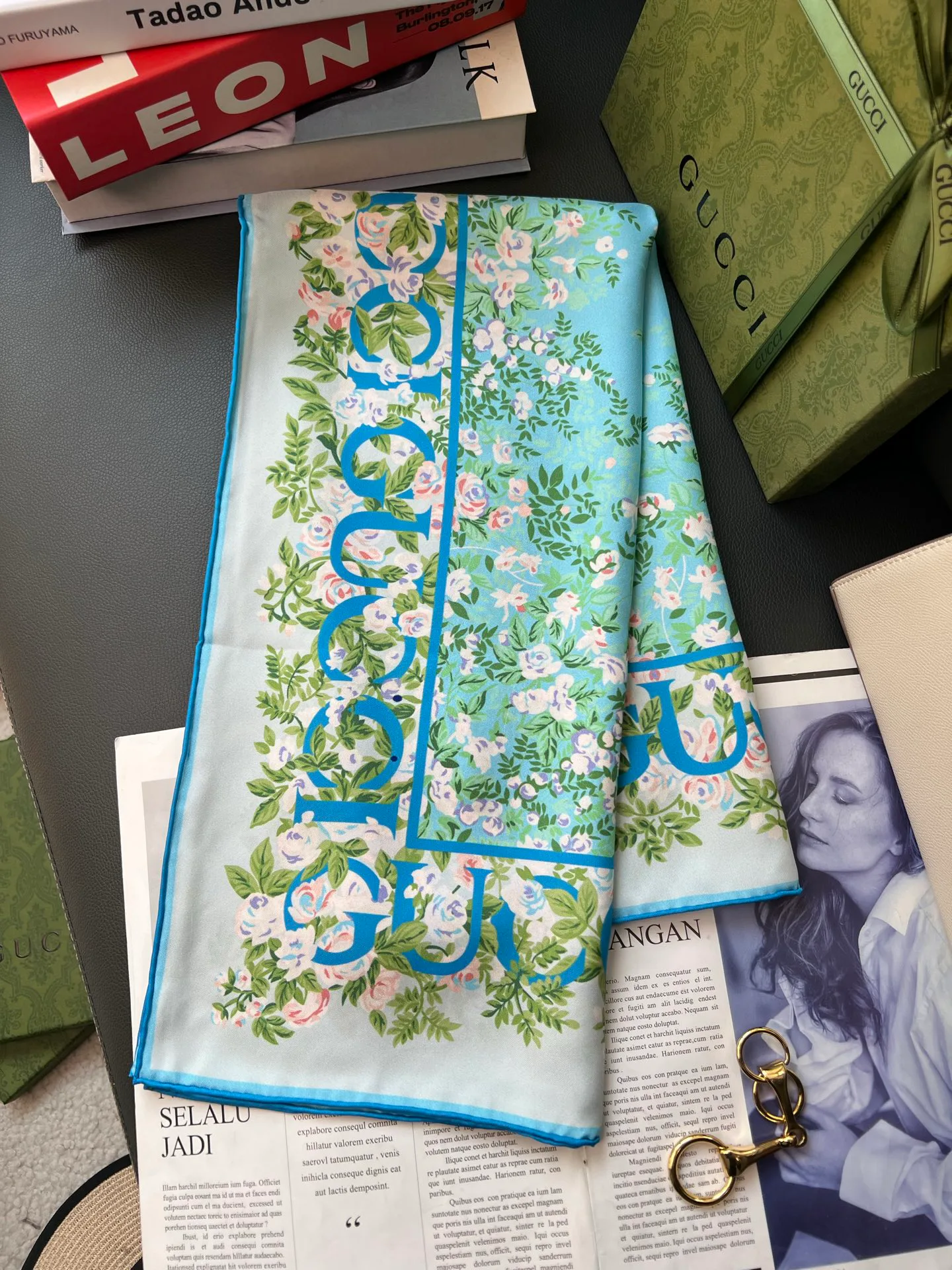 Платки Gucci 11527337