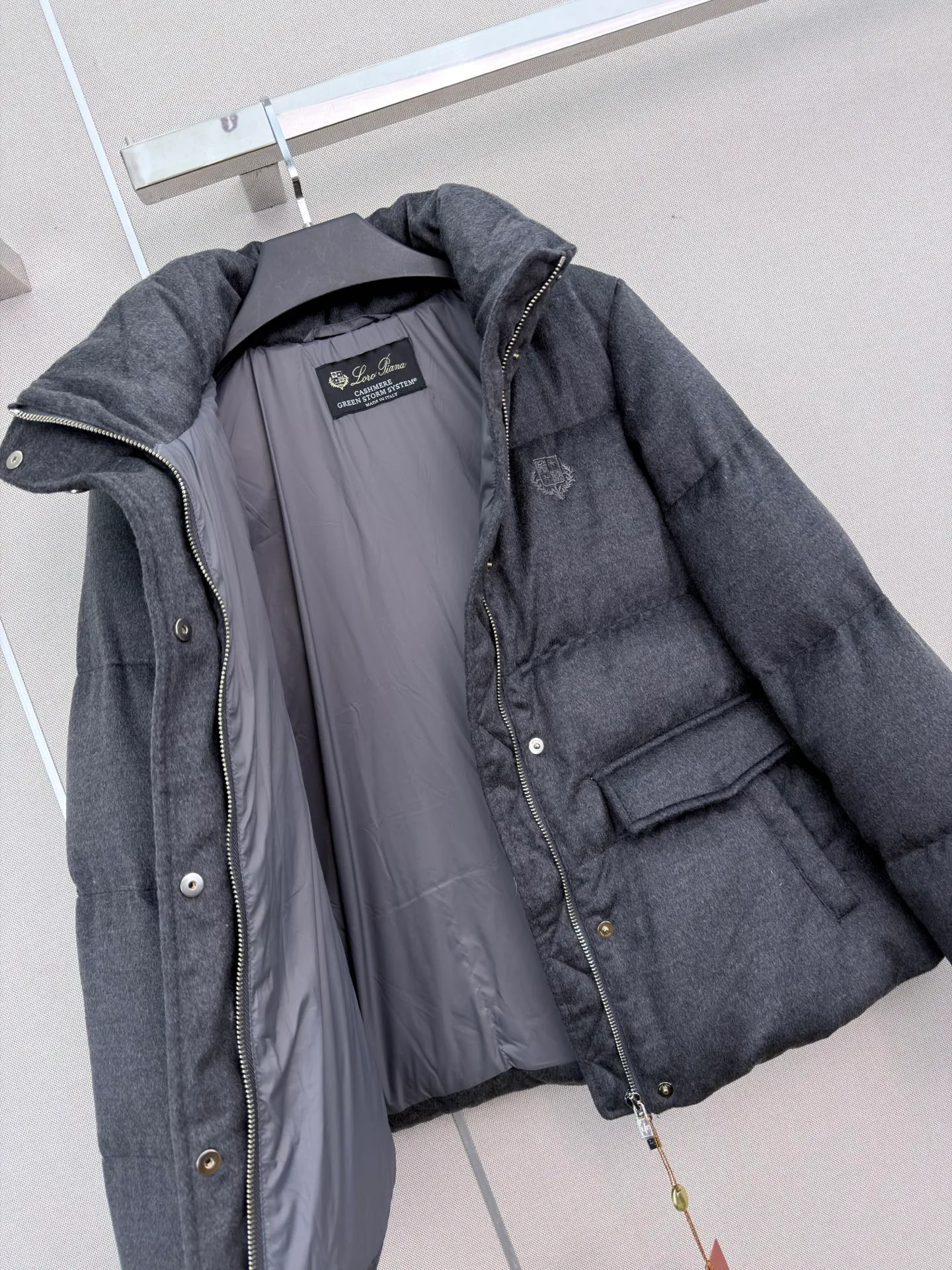 Куртки И Пуховики Женские Loro Piana 18827945