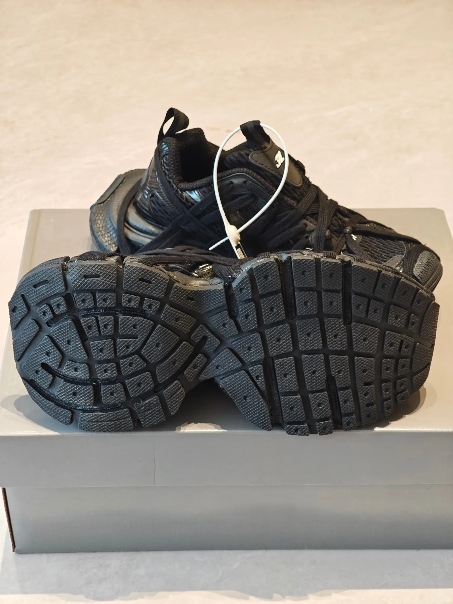 Кроссовки Женские Balenciaga 4624482